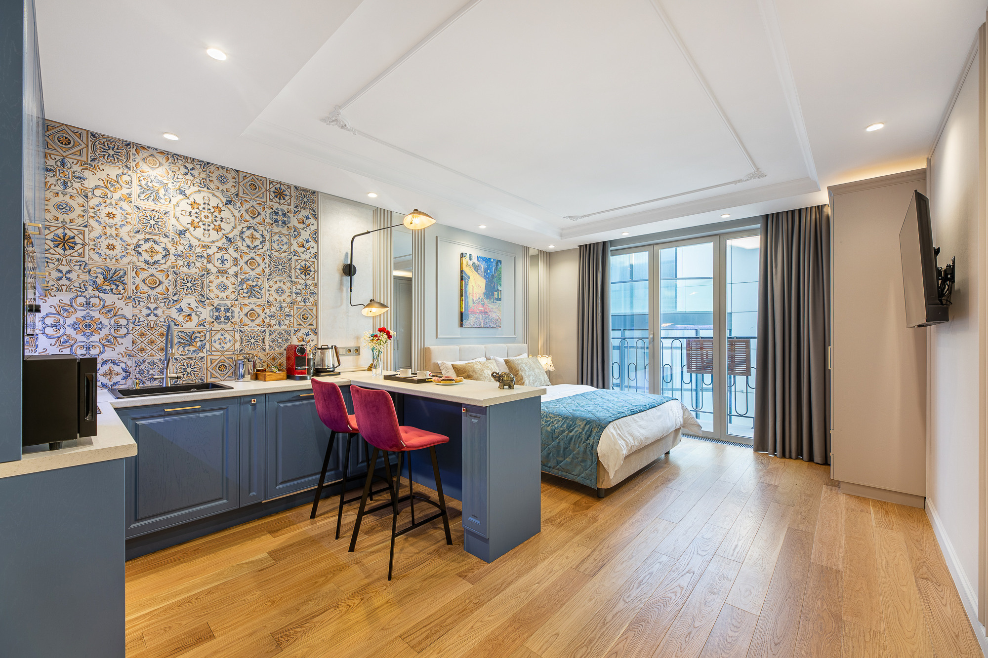 Renatphoto-фотосъемка апартаментов в Новороссийске. Профессиональная фотосъёмка интерьеров, предметная фотосессия еды для меню г. Анапа