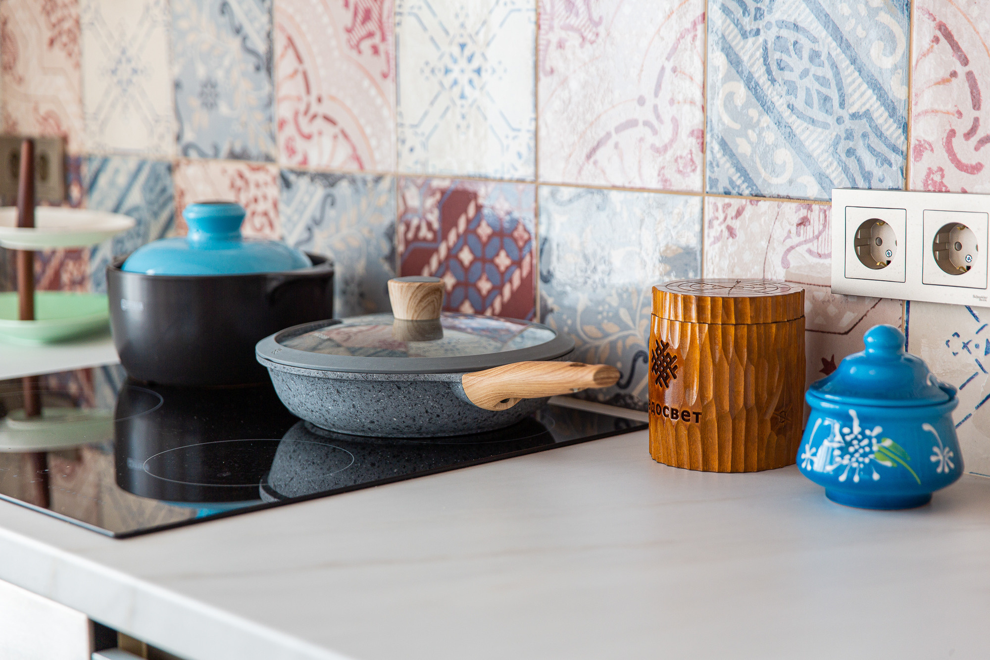 Renatphoto-Фотограф интерьеров для коммерции. Профессиональная фотосъёмка интерьеров, предметная фотосессия еды для меню г. Анапа