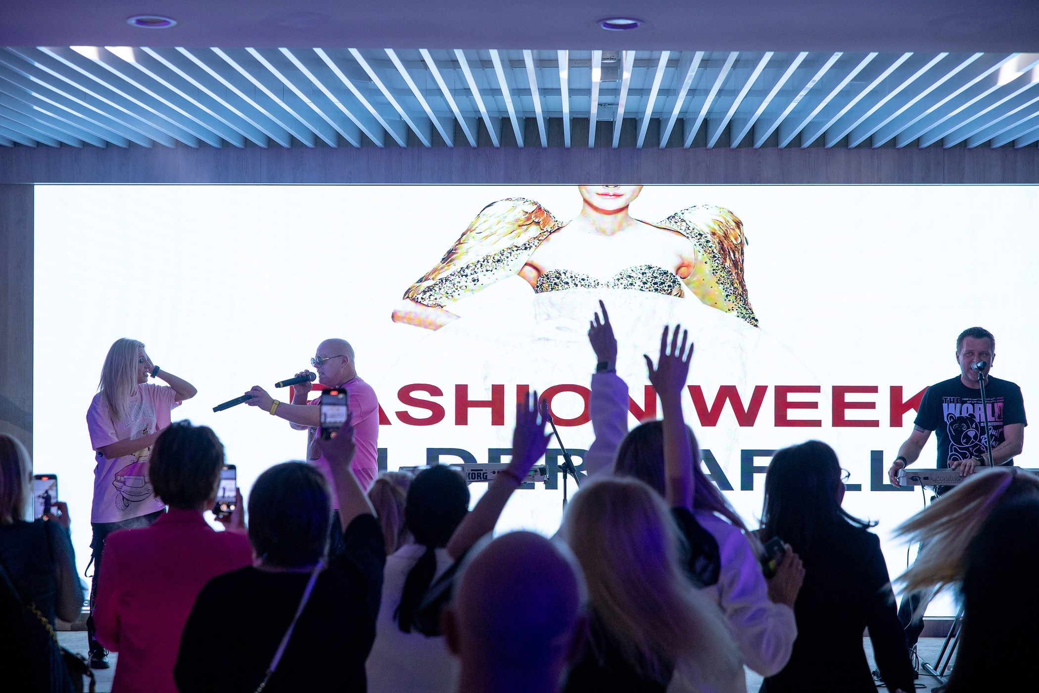 Fashion week ELDERMAFILL 2.0 CITY PARK. Интерьерный и фуд фотограф в Иркутске Дмитрий Арно