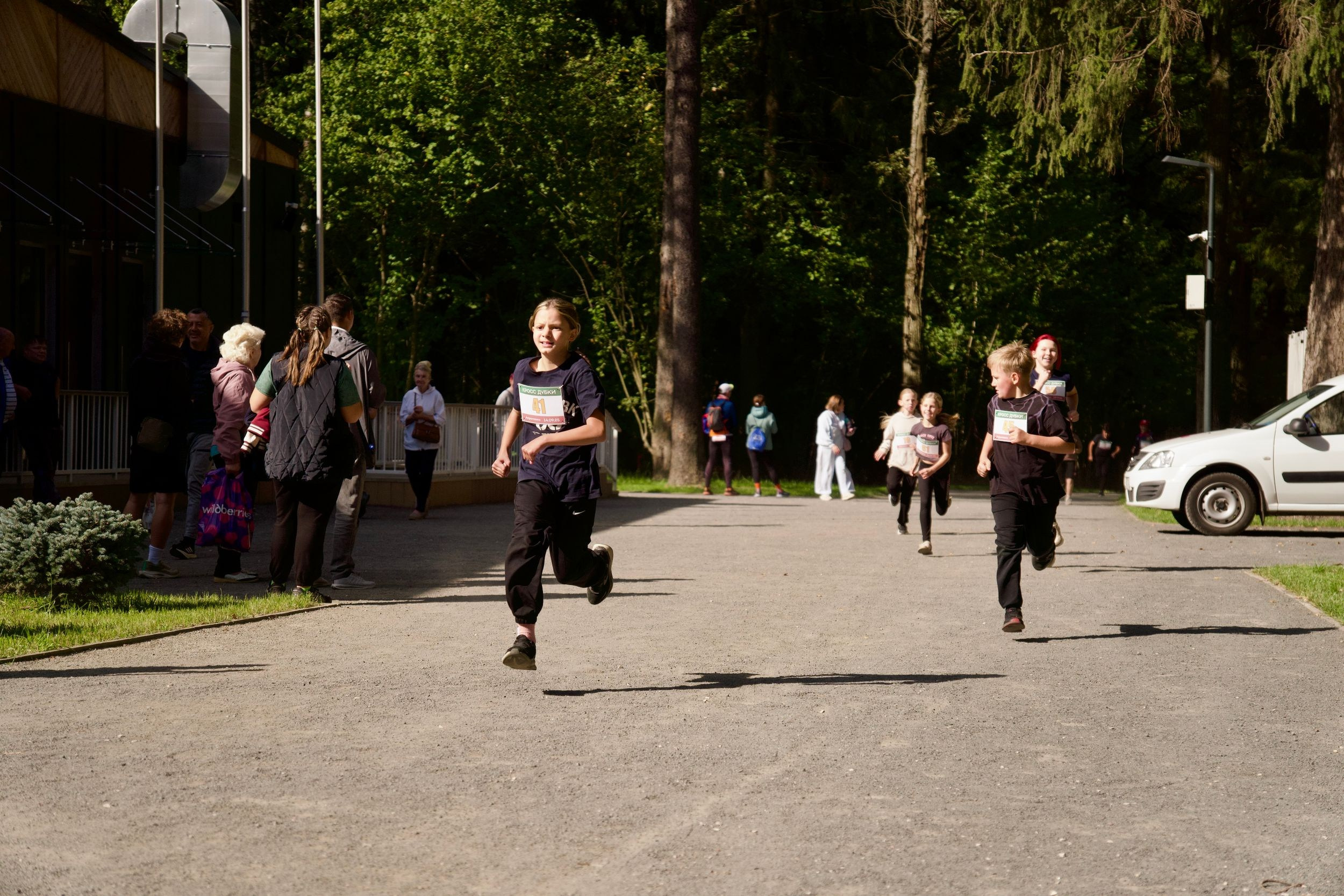 Забег в парке «Дубки». Кафе «БЕЛКА НАШЕПТАЛА». Ну оооочень концептуальное кафе