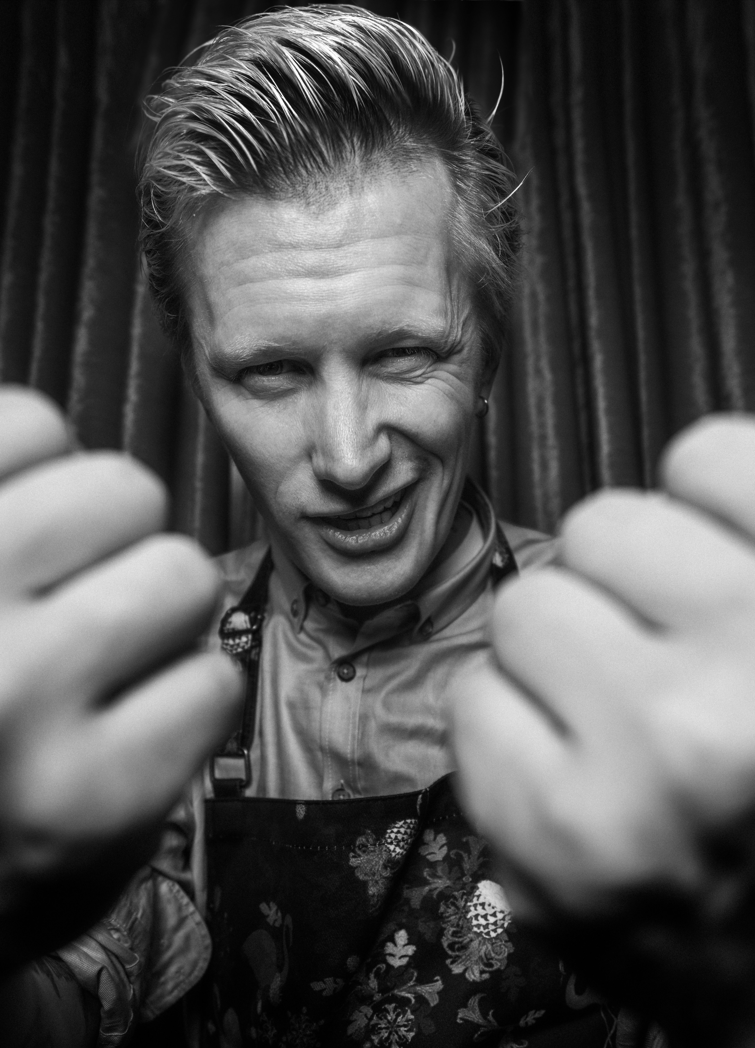 Photographer for musicians, track covers, artist cards, photo preparation for services. Dubai, Moscow. Portrait photographer Moscow, UAE, Oleg Koshmarov