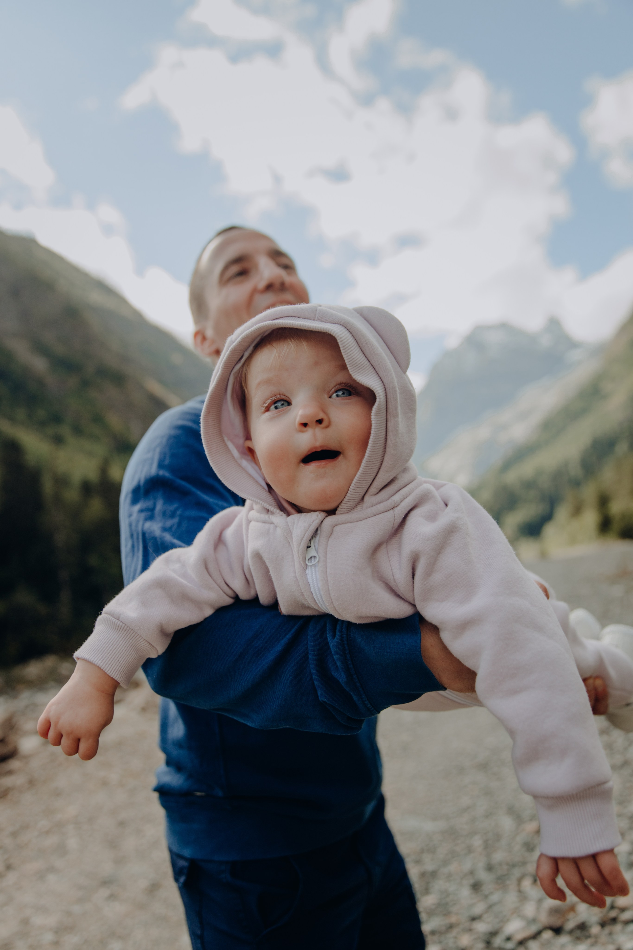 Юля с семьей, Домбай. Портфолио