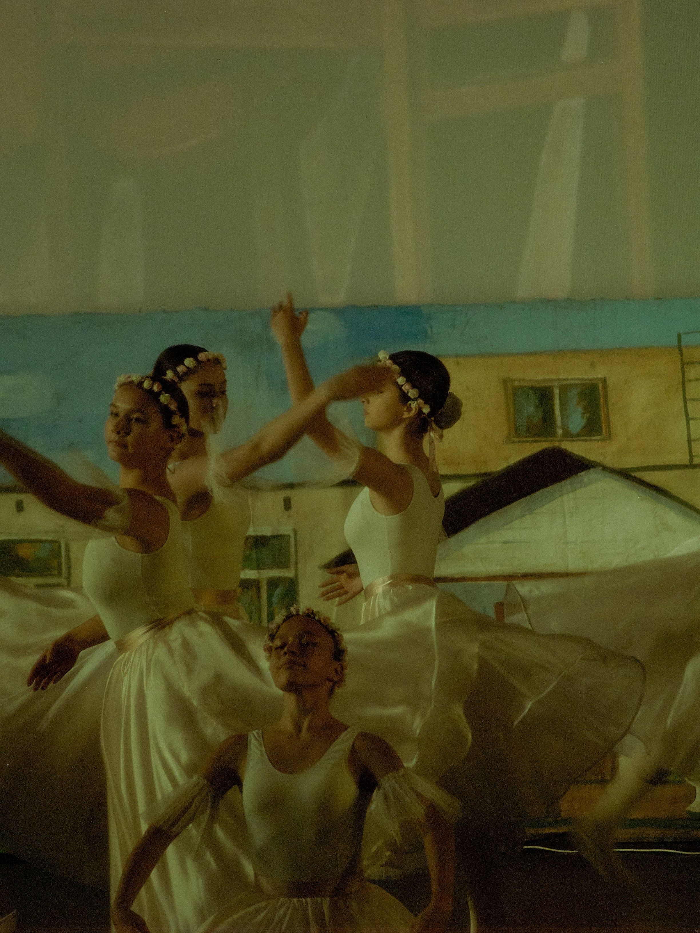 Silence between the notes. Фотограф Елизавета Маслова. Москва. Art, Fashion