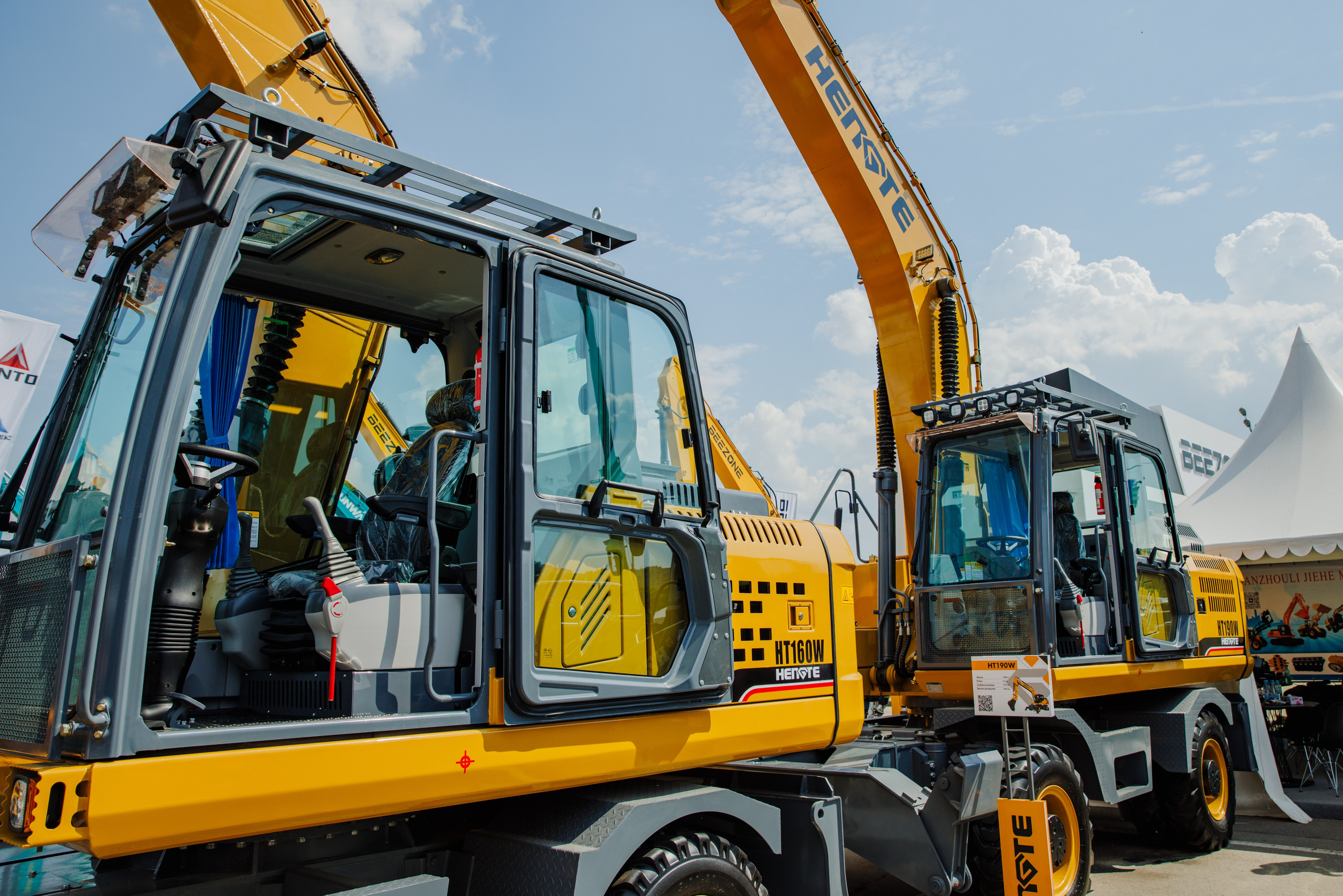 Выставка Спец. Техники. Фотограф Москва Шептаев Артём