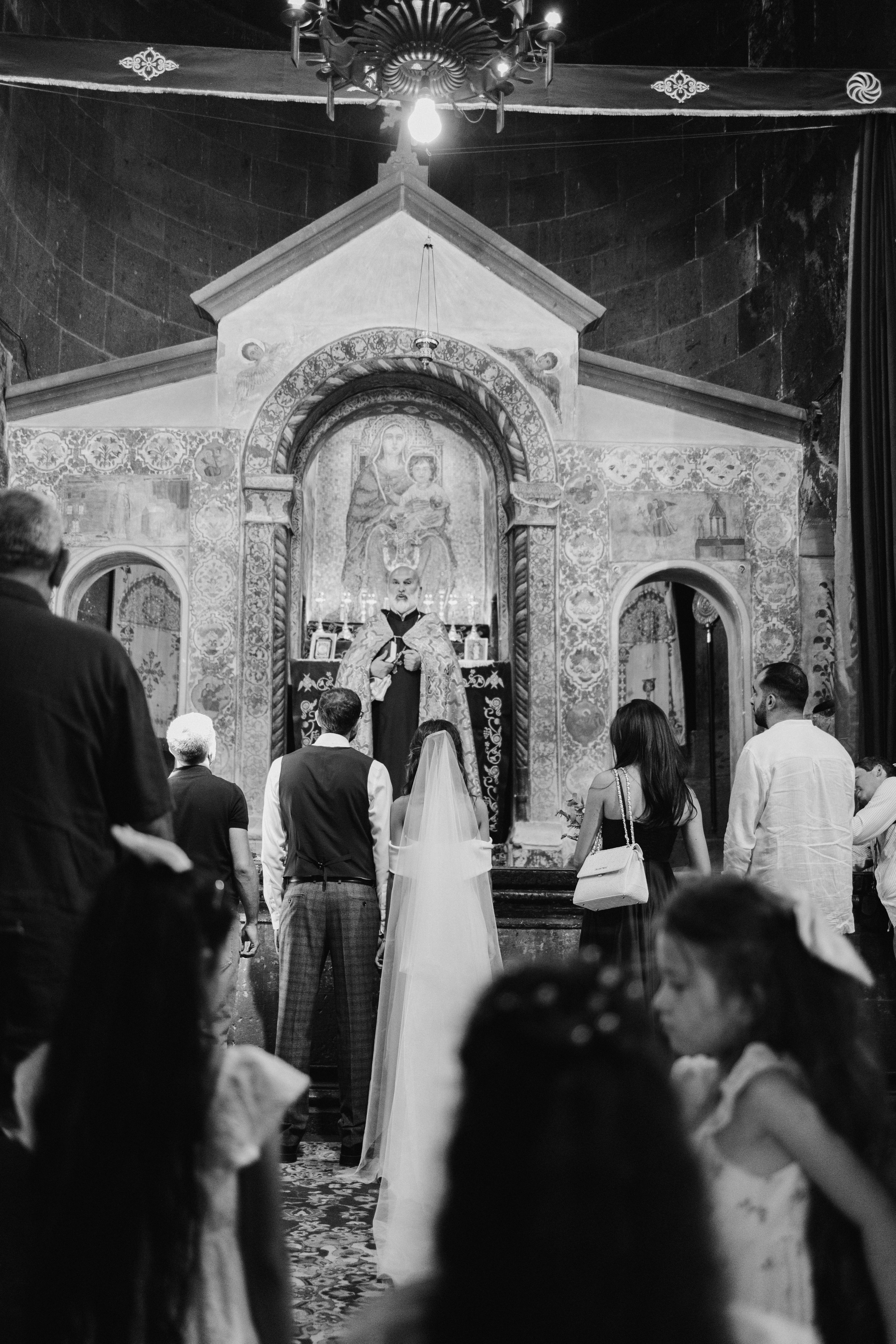 Свадьба Мери и Арама в храме Мухни. Фотограф в Армении Женя Гилевич