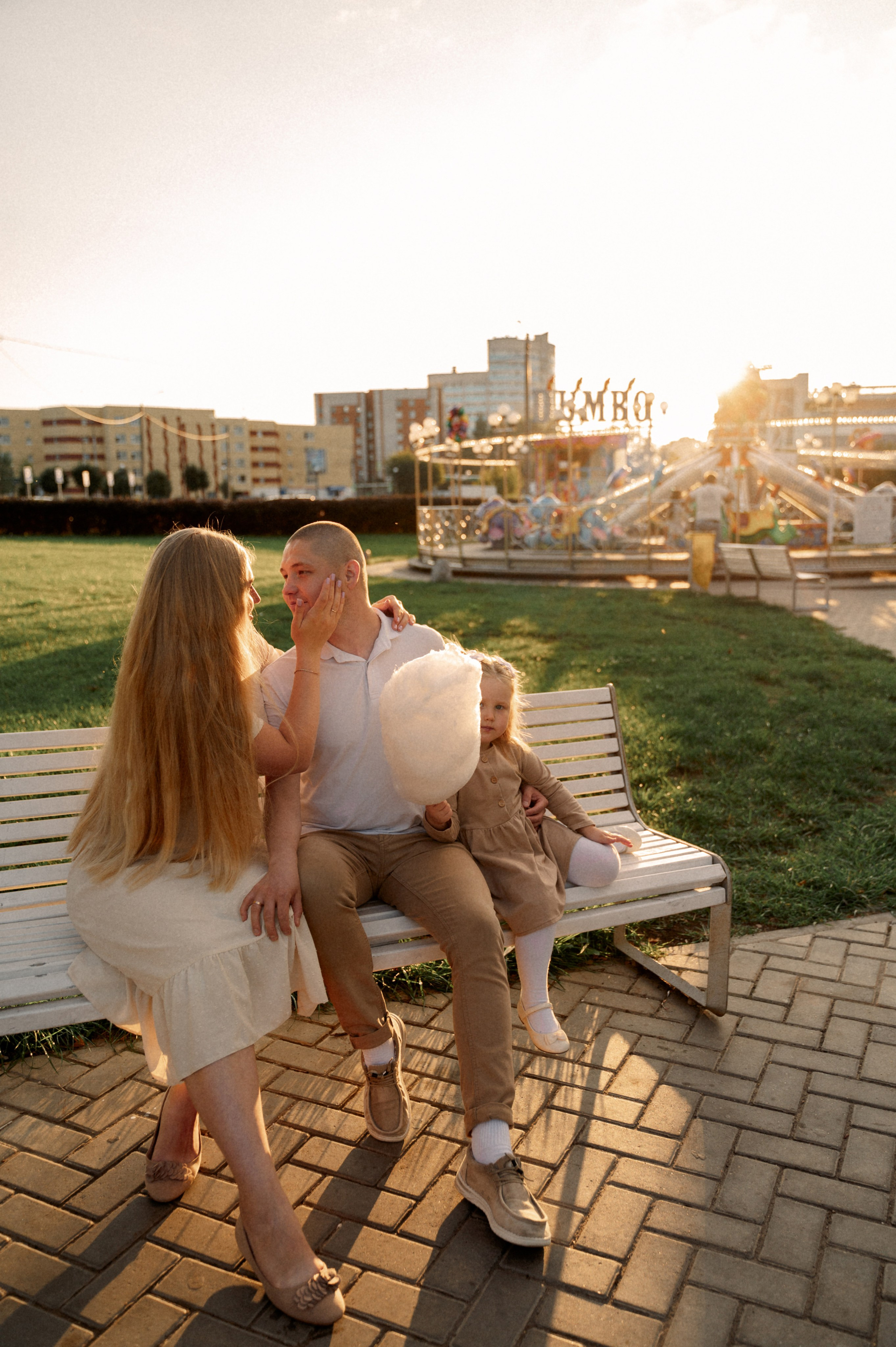 Семейная прогулочная фотосессия. Свадебный и семейный фотограф в Чебоксарах Ирина Левнер
