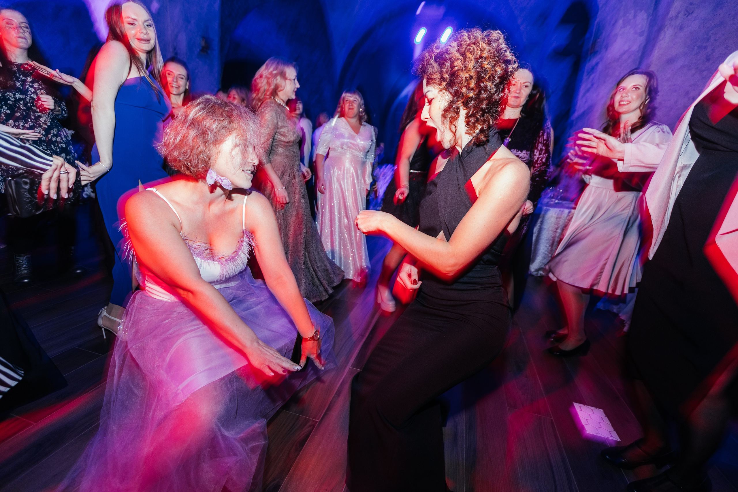 Снимал репортаж для «Газпром нефть», Газстройпром, Росатом, ОЗОН, Мегафон, ВТБ, Т-Банк, Unilever, Материа Медика Холдинг. Фотограф Serg-Epic — Сергей Клепиков