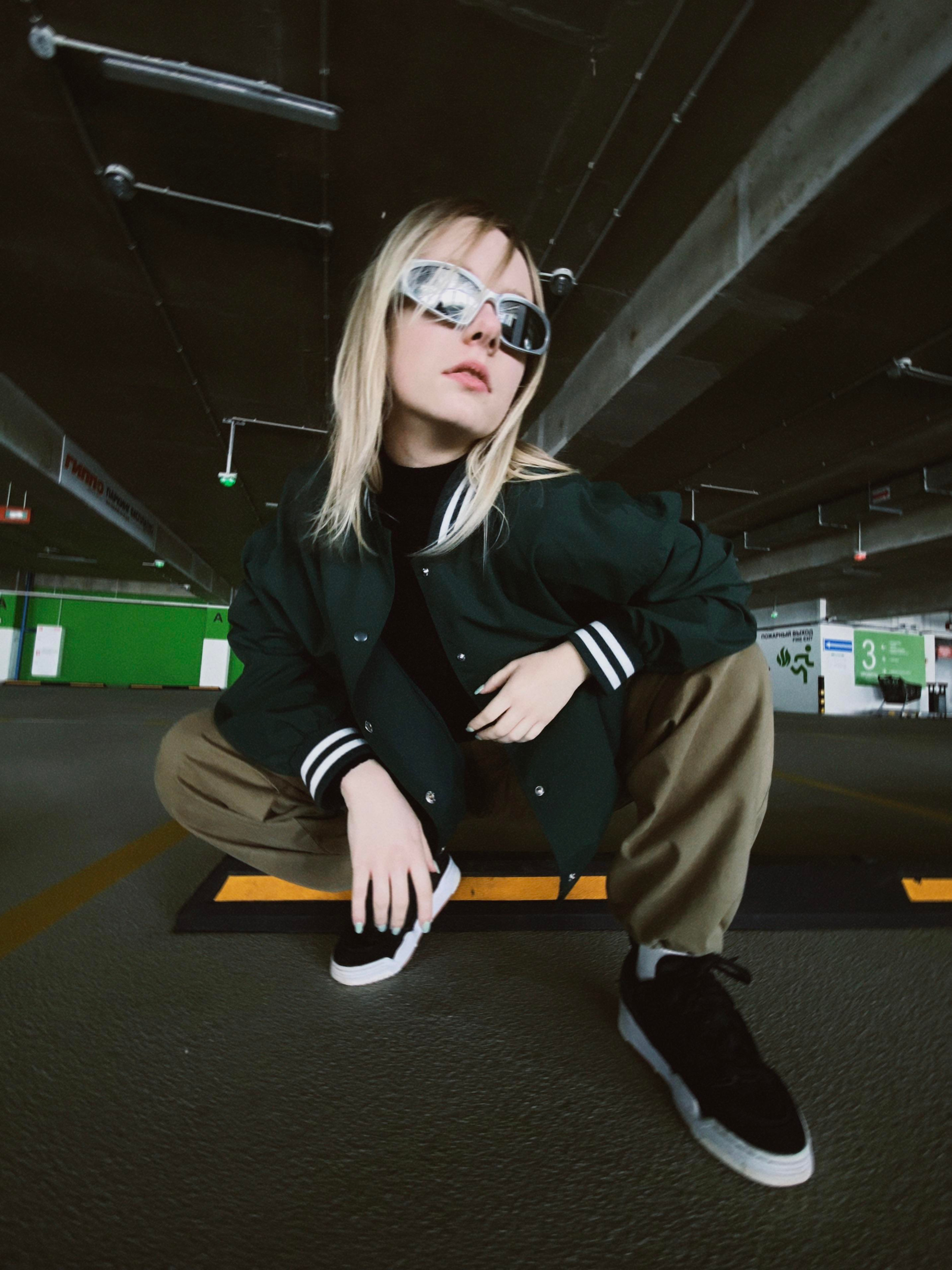 Арина, фотоесессия на парковке. Фотограф в Минске Света Григорьева