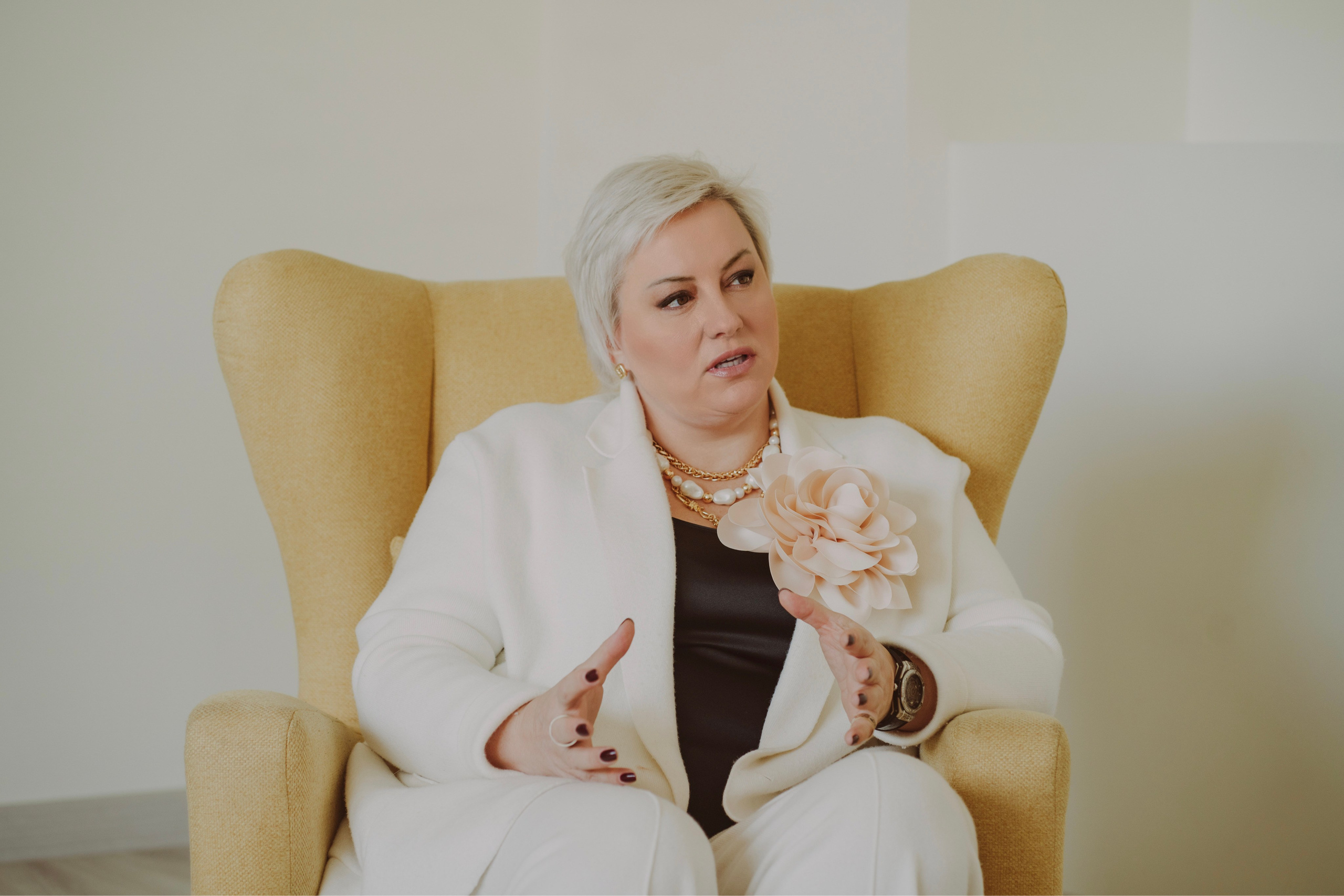 Запись подкаста с экспертом. Творческие фотосессии в Москве. Фотоальбом лидера группы ЯЛО