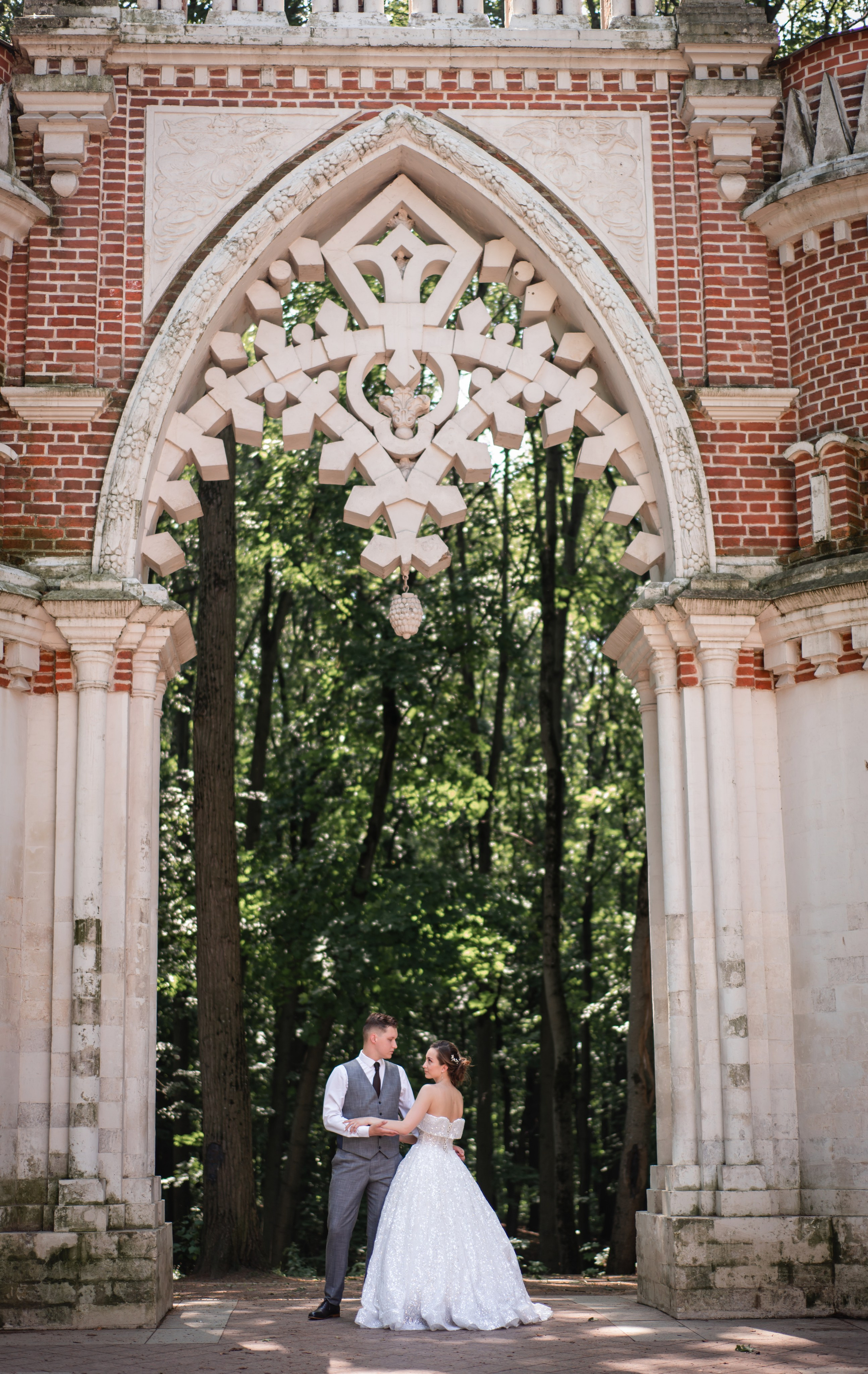 Свадебная фотосессия в Царицыно. Свадебный фотограф Вера Климова