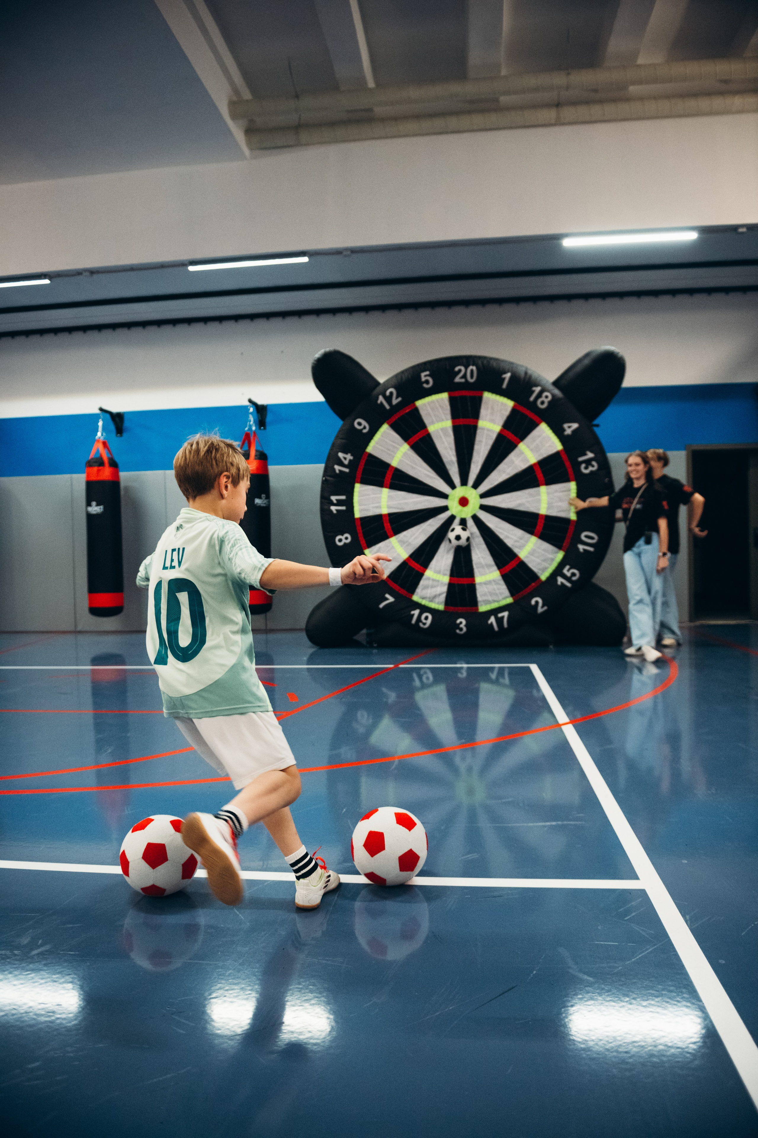 Турнир по футбольному фристайлу, панне и теннисболу