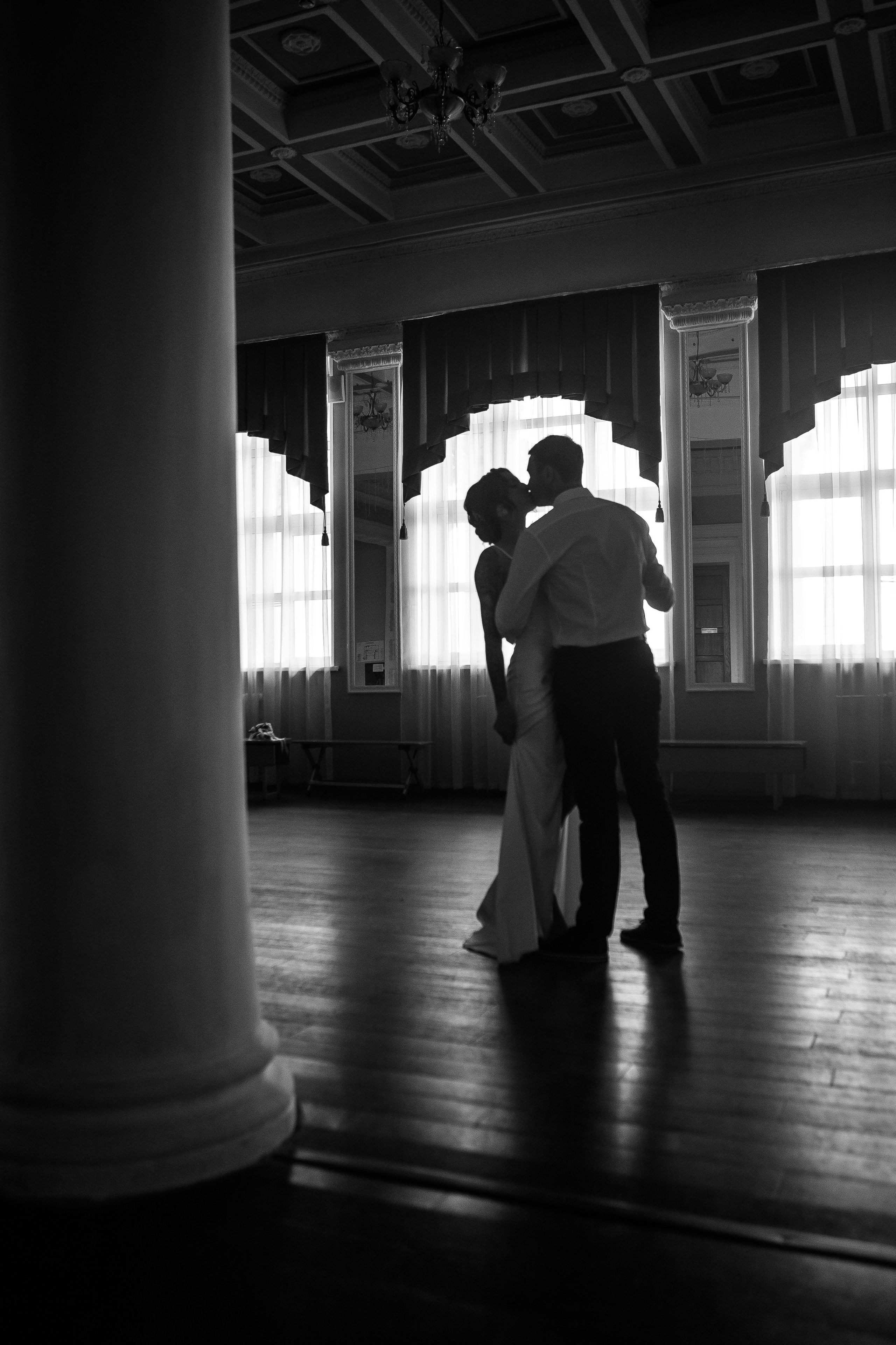 Илья и Ирина дворец и банкет. Свадебный фотограф Виктория Чуйко Магнитогорск. Визуал для бизнеса