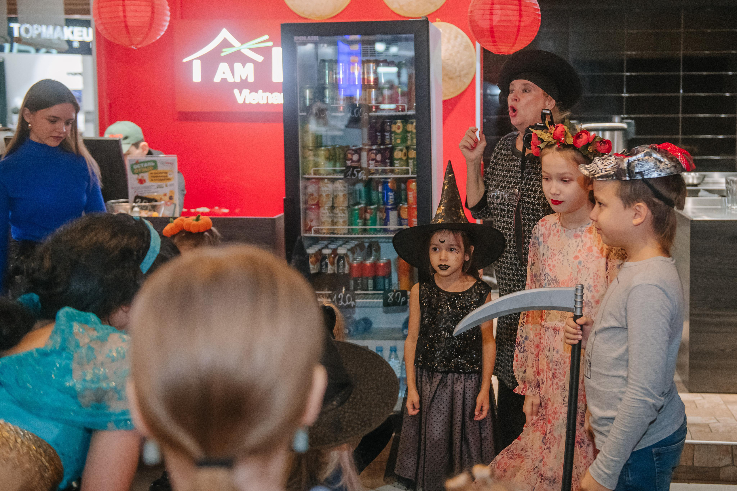 Гастродвор детский мастер-класс на Хеллоуин по приготовлению пиццы. Фотограф Валерия Голубева (Миронова)