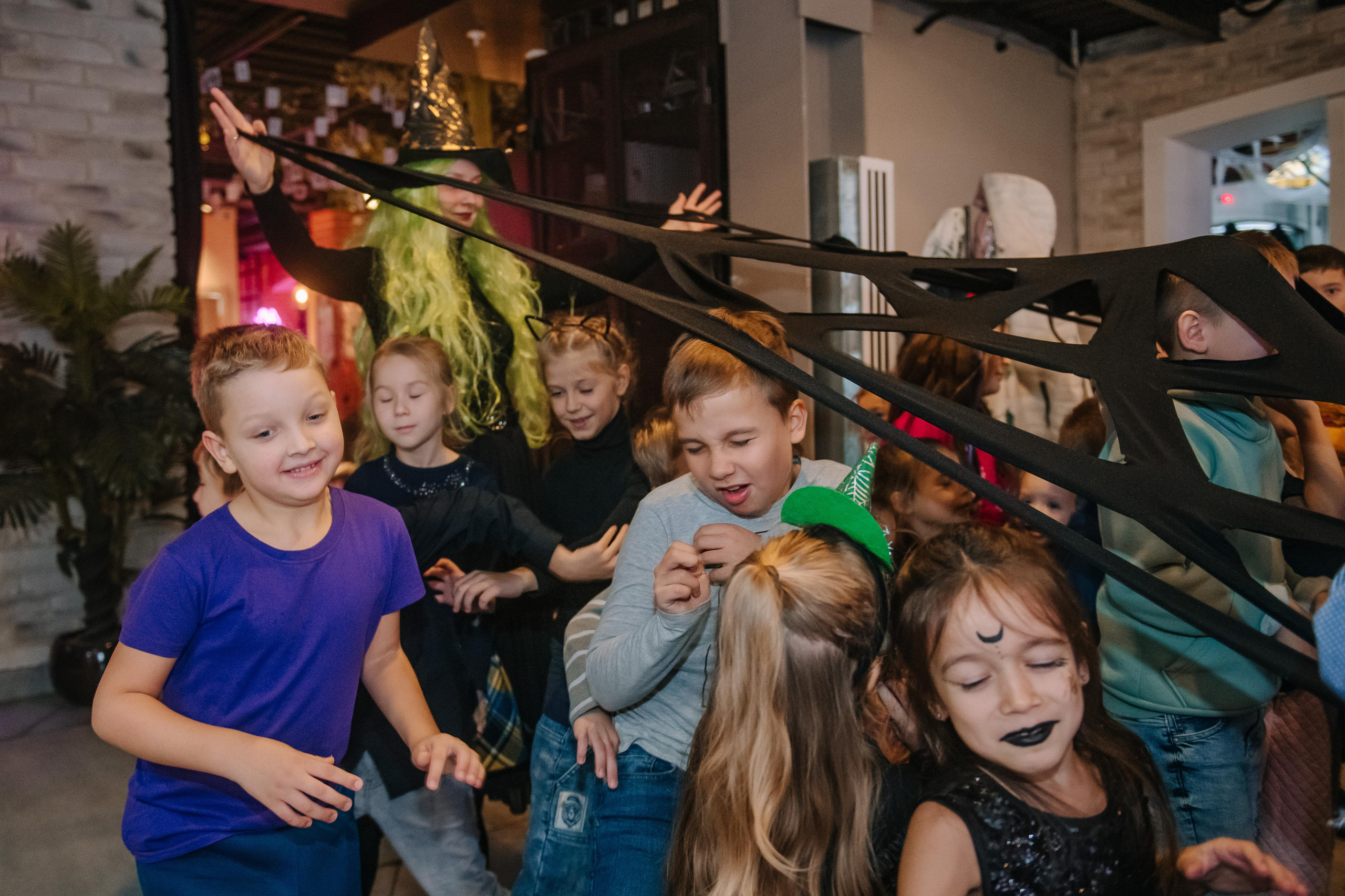 Гастродвор детский мастер-класс на Хеллоуин по приготовлению пиццы. Фотограф Валерия Голубева (Миронова)