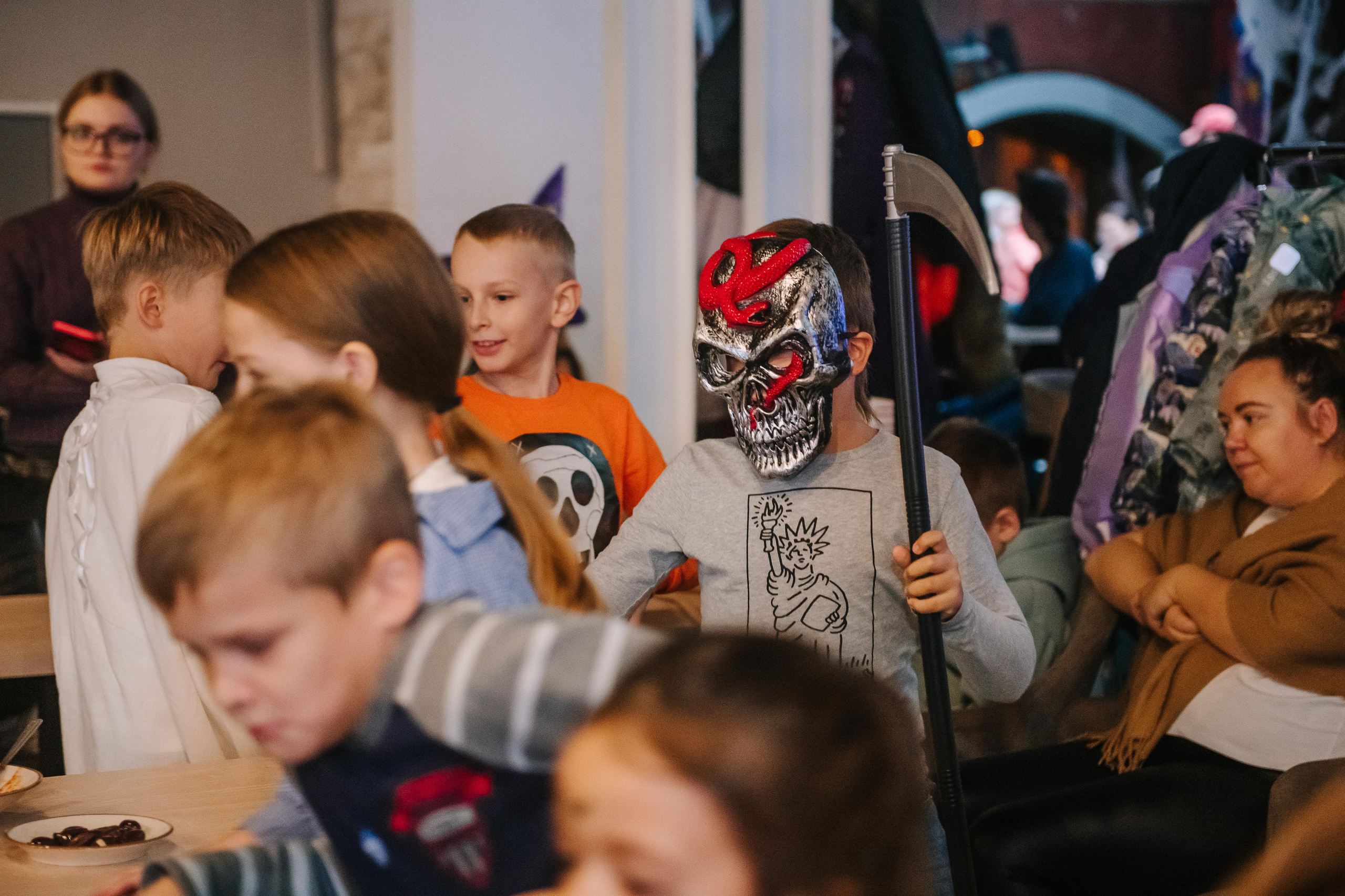 Гастродвор детский мастер-класс на Хеллоуин по приготовлению пиццы. Фотограф Валерия Голубева (Миронова)