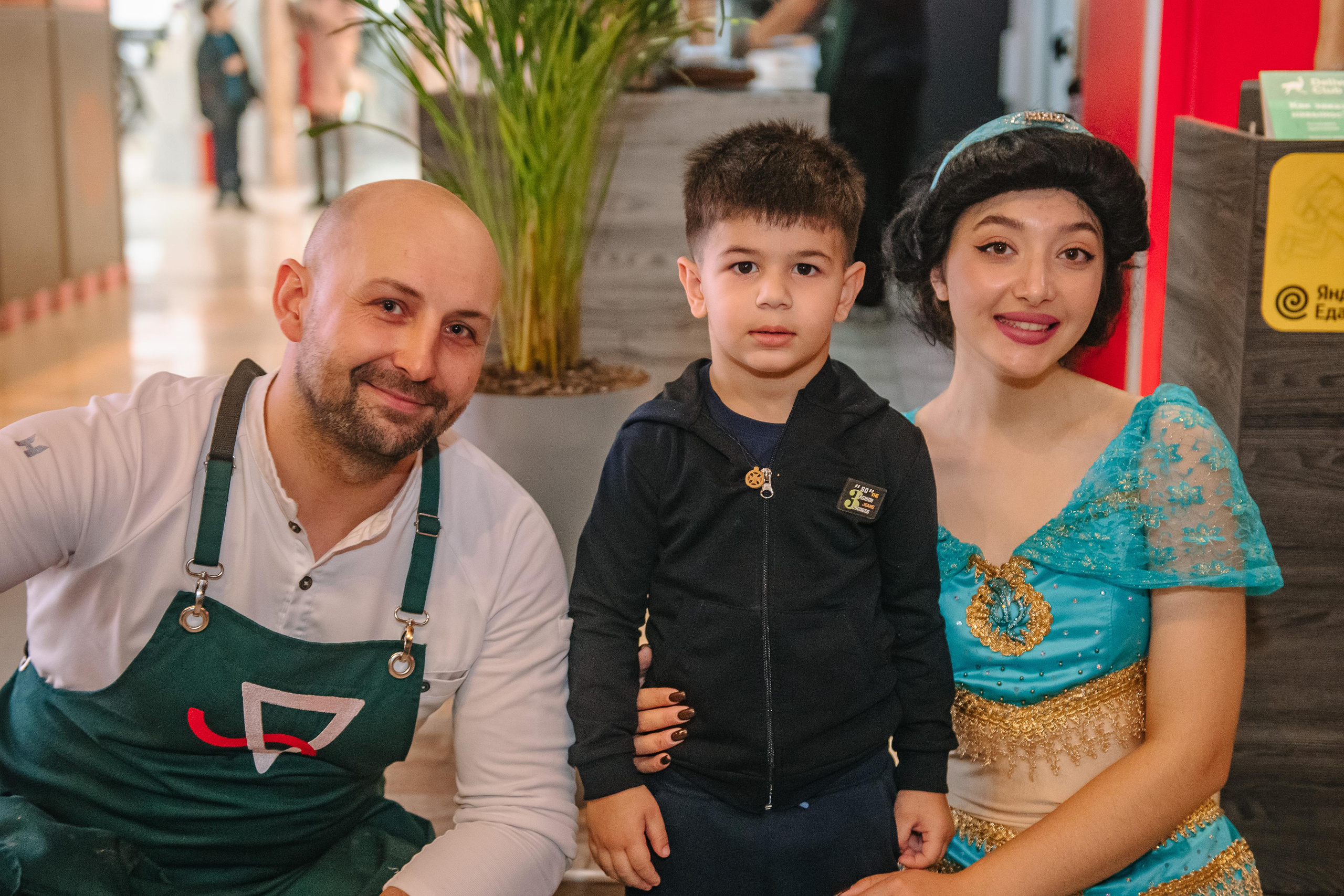 Гастродвор детский мастер-класс на Хеллоуин по приготовлению пиццы. Фотограф Валерия Голубева (Миронова)