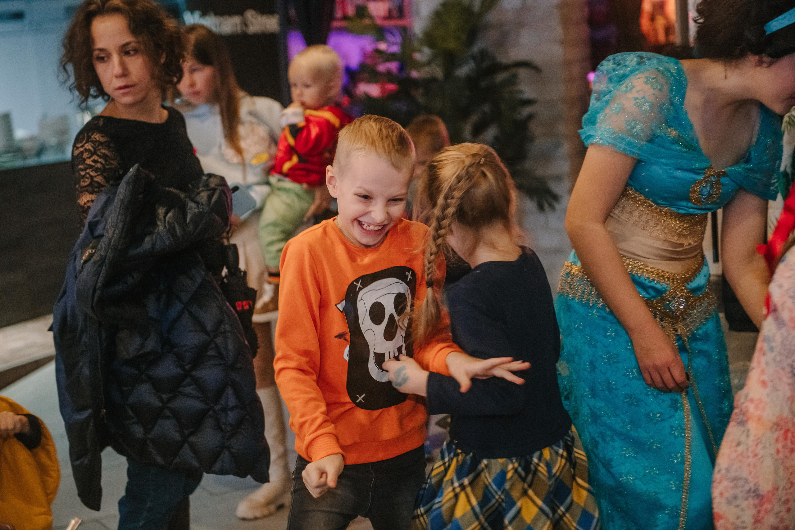 Гастродвор детский мастер-класс на Хеллоуин по приготовлению пиццы. Фотограф Валерия Голубева (Миронова)