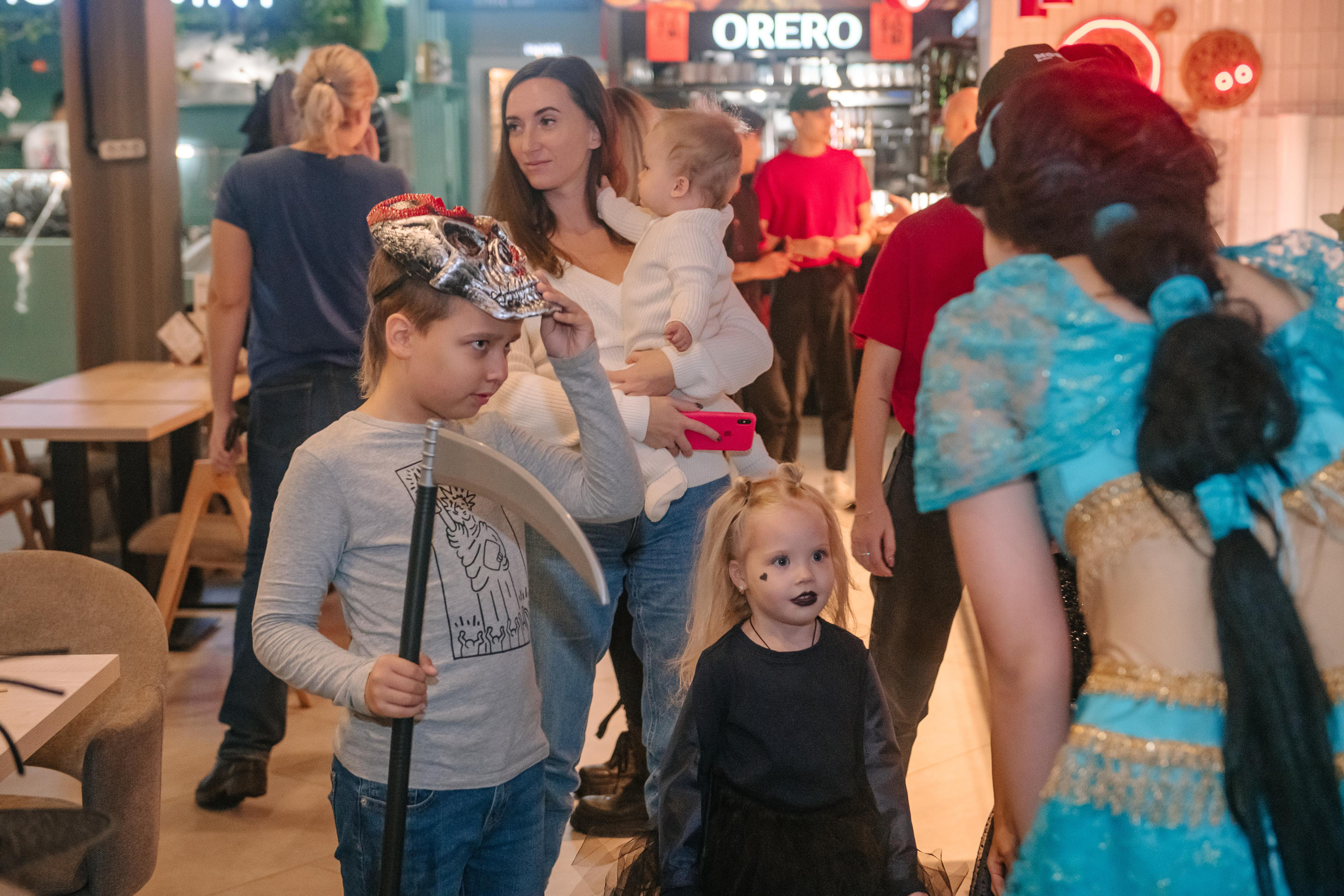 Гастродвор детский мастер-класс на Хеллоуин по приготовлению пиццы. Фотограф Валерия Голубева (Миронова)