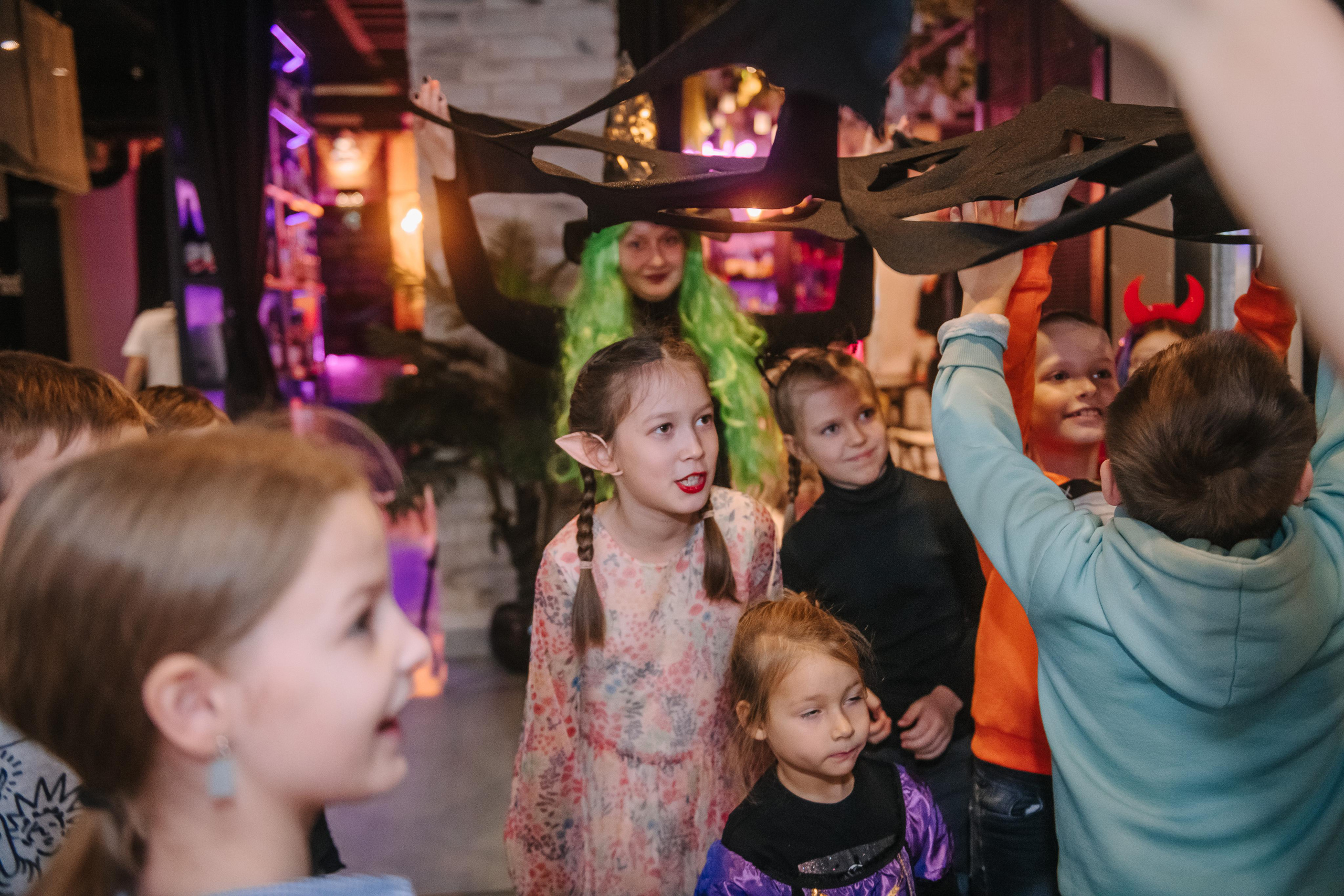 Гастродвор детский мастер-класс на Хеллоуин по приготовлению пиццы. Фотограф Валерия Голубева (Миронова)