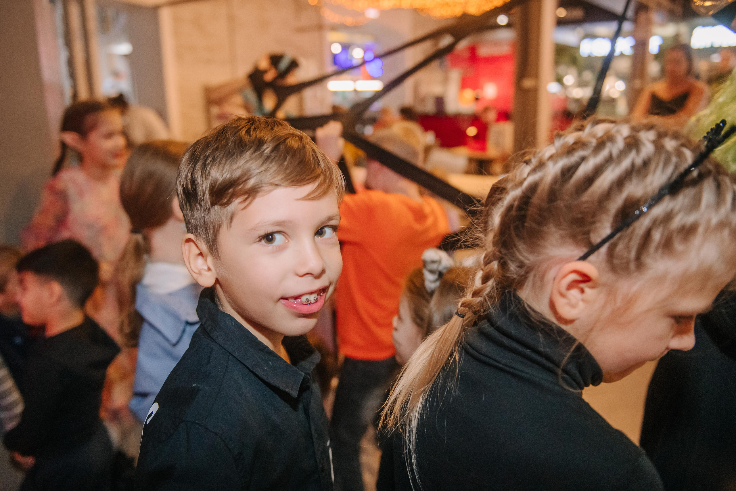 Гастродвор детский мастер-класс на Хеллоуин по приготовлению пиццы. Фотограф Валерия Голубева (Миронова)