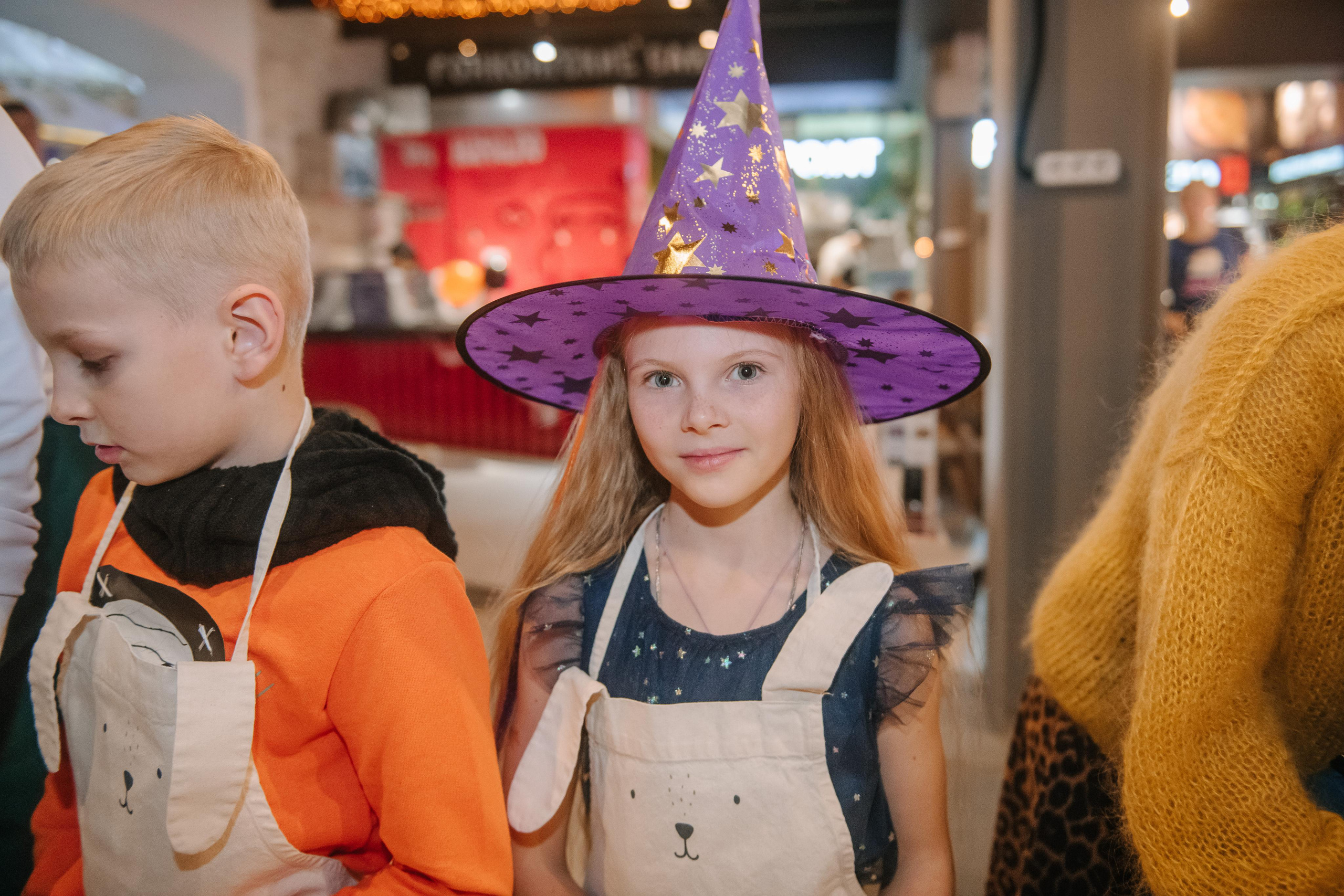 Гастродвор детский мастер-класс на Хеллоуин по приготовлению пиццы. Фотограф Валерия Голубева (Миронова)