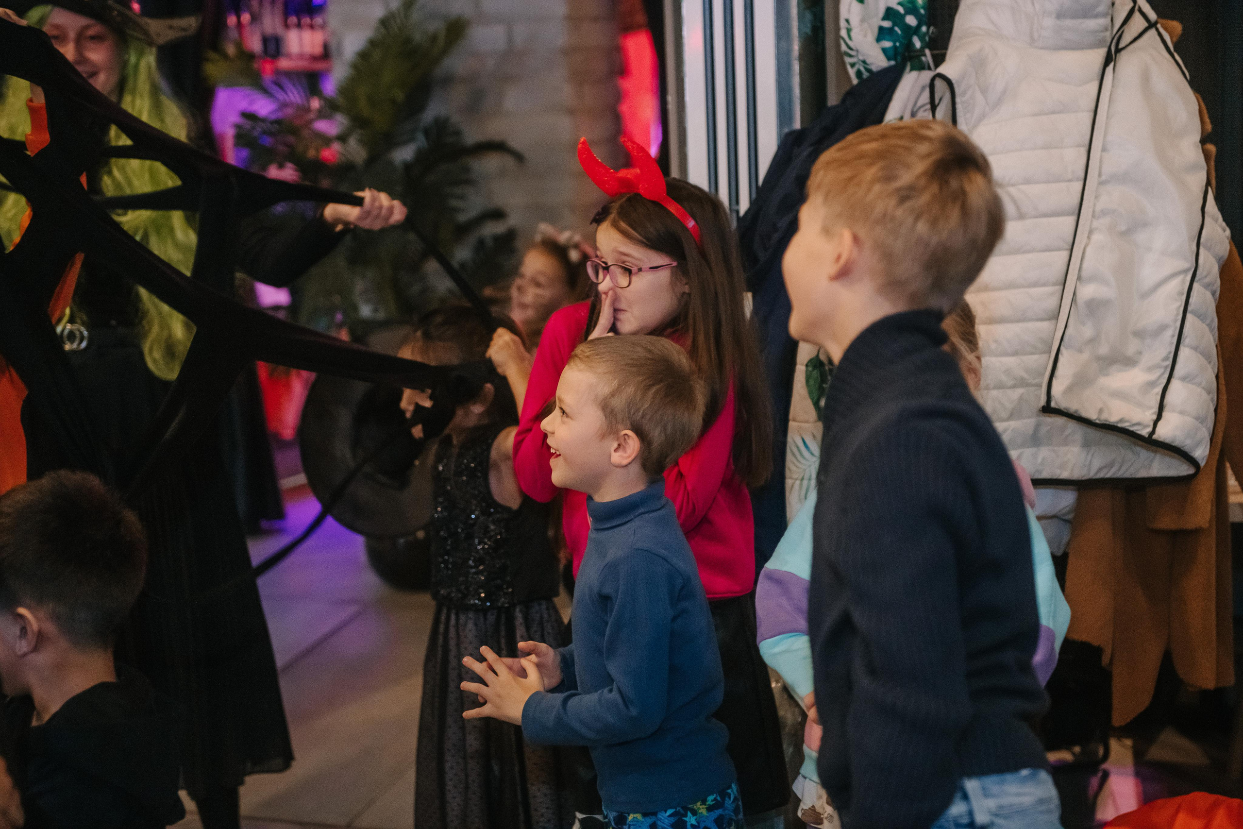 Гастродвор детский мастер-класс на Хеллоуин по приготовлению пиццы. Фотограф Валерия Голубева (Миронова)