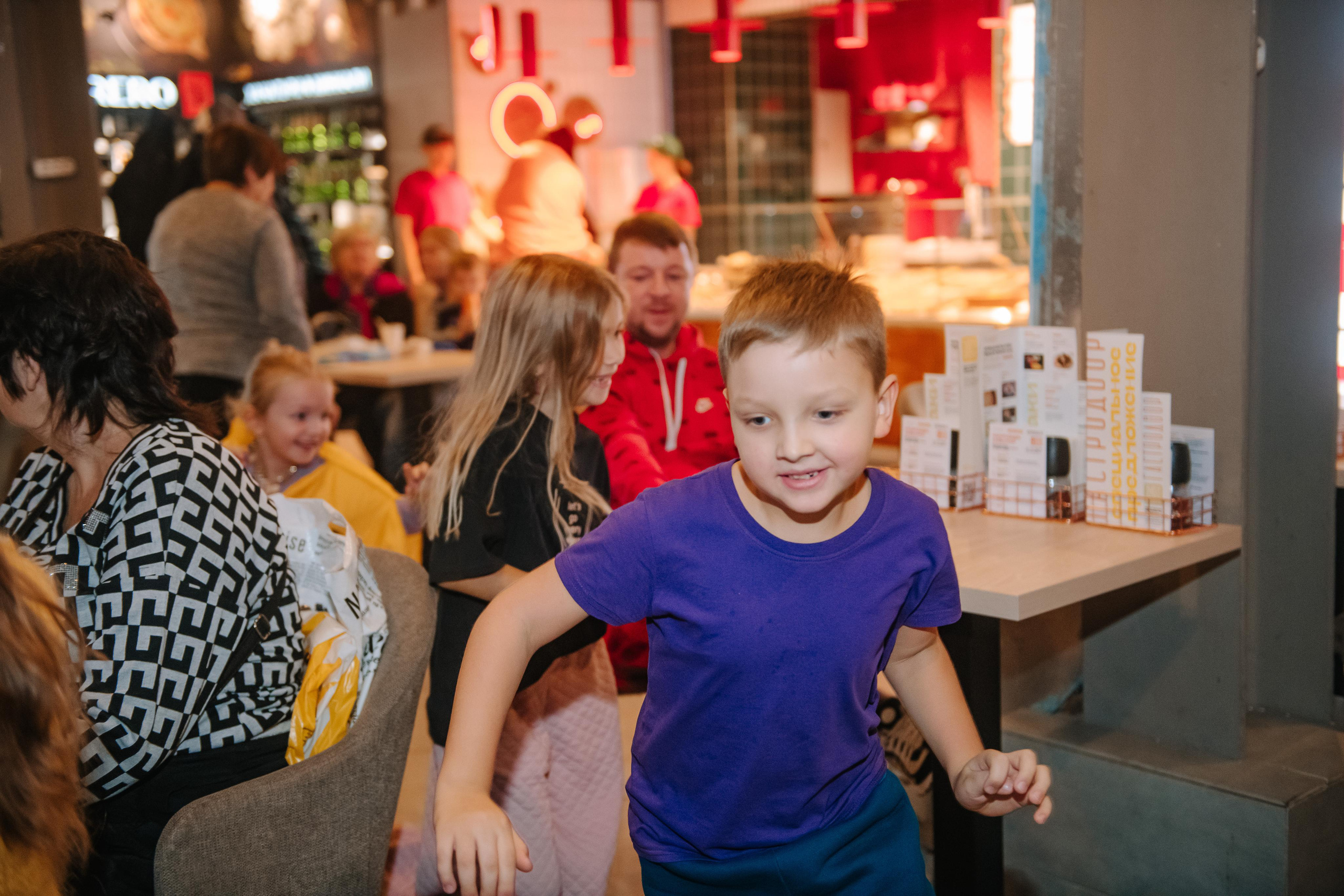 Гастродвор детский мастер-класс на Хеллоуин по приготовлению пиццы. Фотограф Валерия Голубева (Миронова)