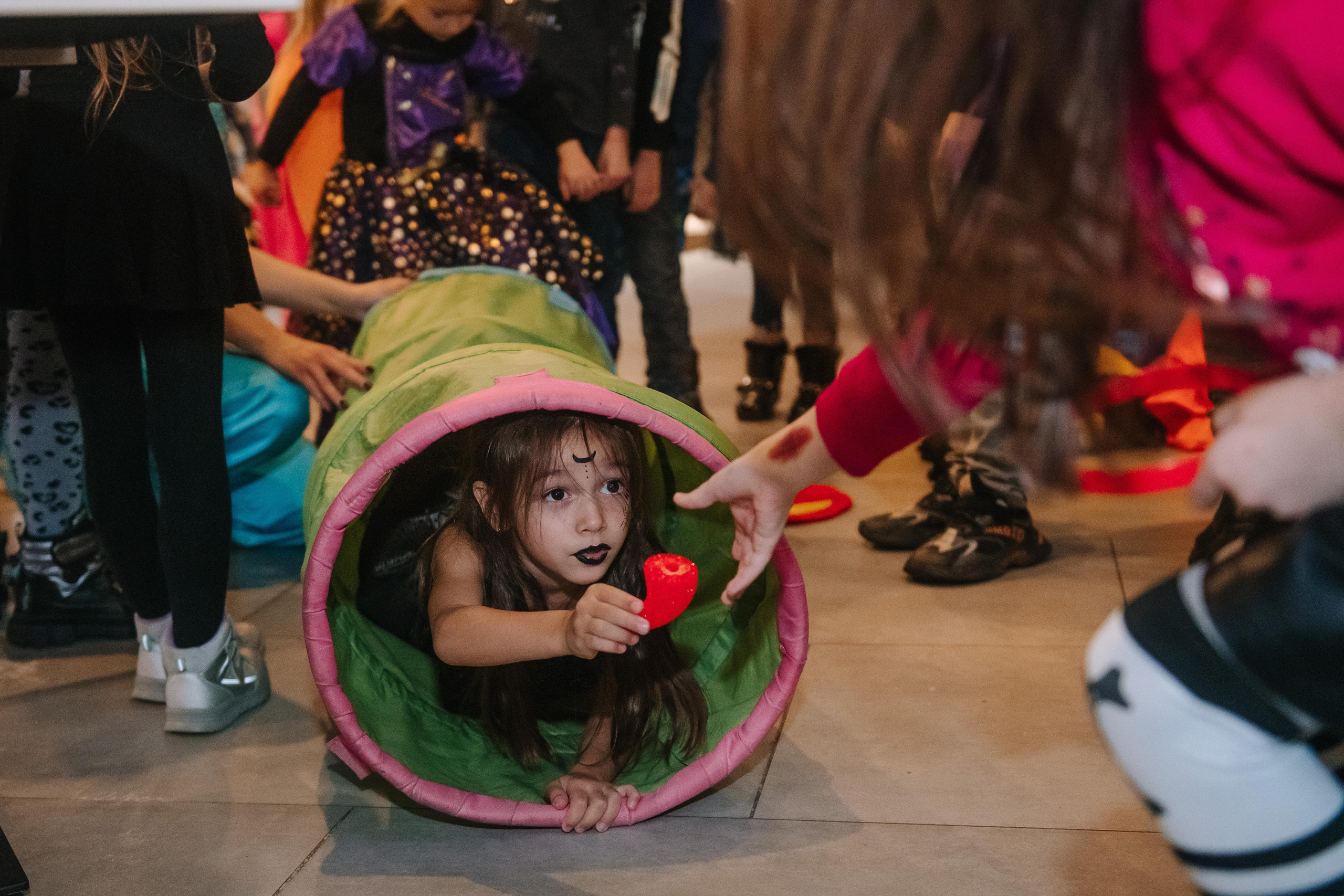 Гастродвор детский мастер-класс на Хеллоуин по приготовлению пиццы. Фотограф Валерия Голубева (Миронова)