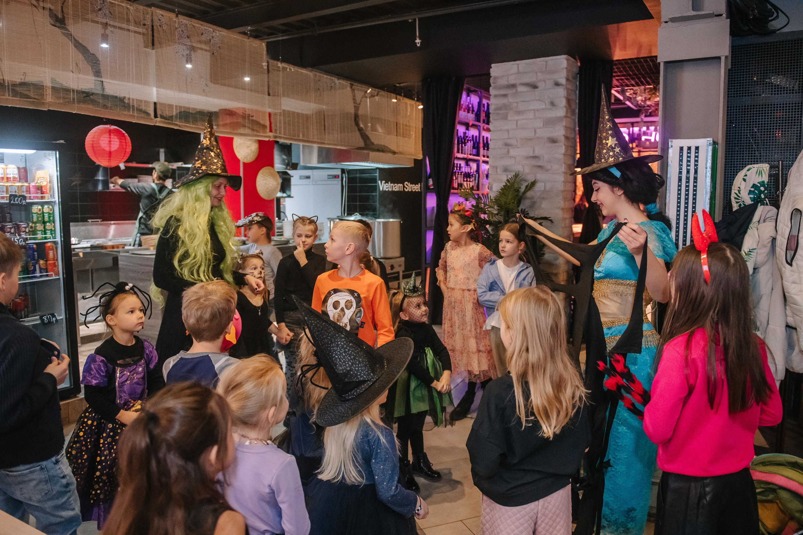 Гастродвор детский мастер-класс на Хеллоуин по приготовлению пиццы. Фотограф Валерия Голубева (Миронова)