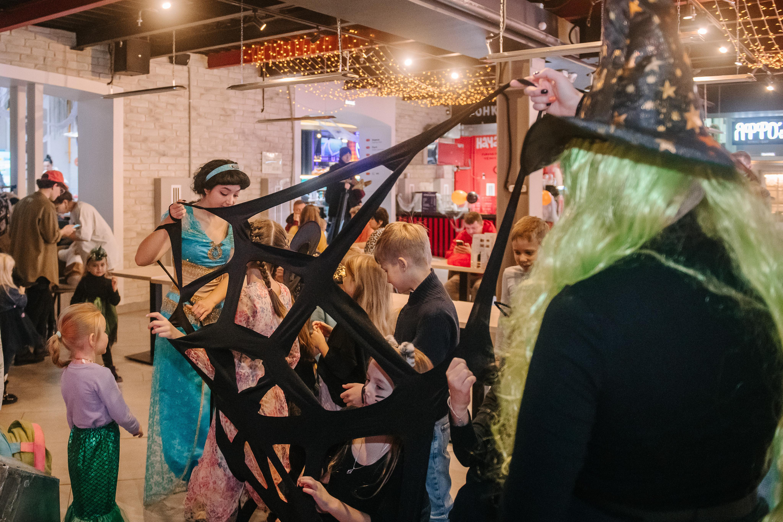 Гастродвор детский мастер-класс на Хеллоуин по приготовлению пиццы. Фотограф Валерия Голубева (Миронова)