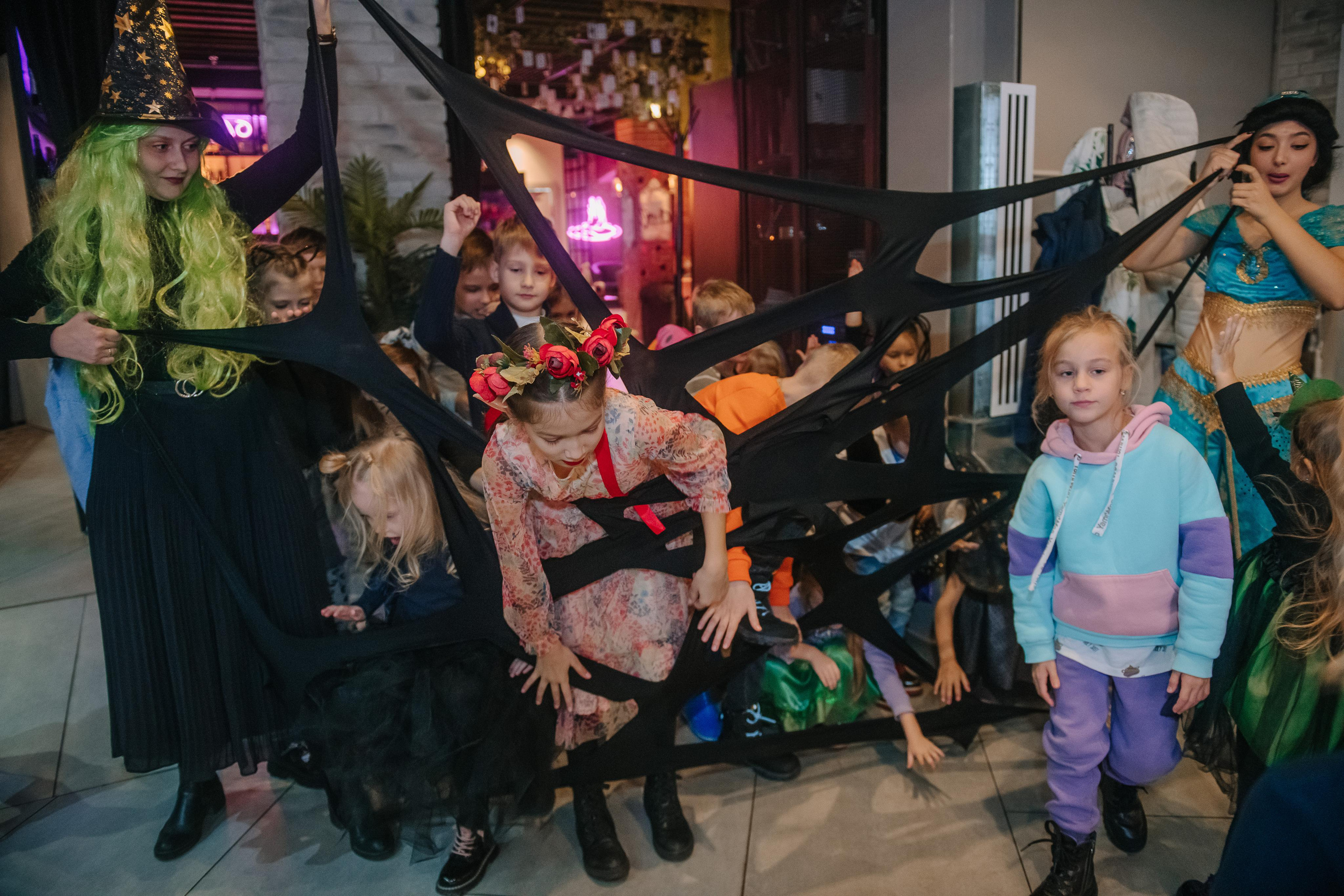 Гастродвор детский мастер-класс на Хеллоуин по приготовлению пиццы. Фотограф Валерия Голубева (Миронова)