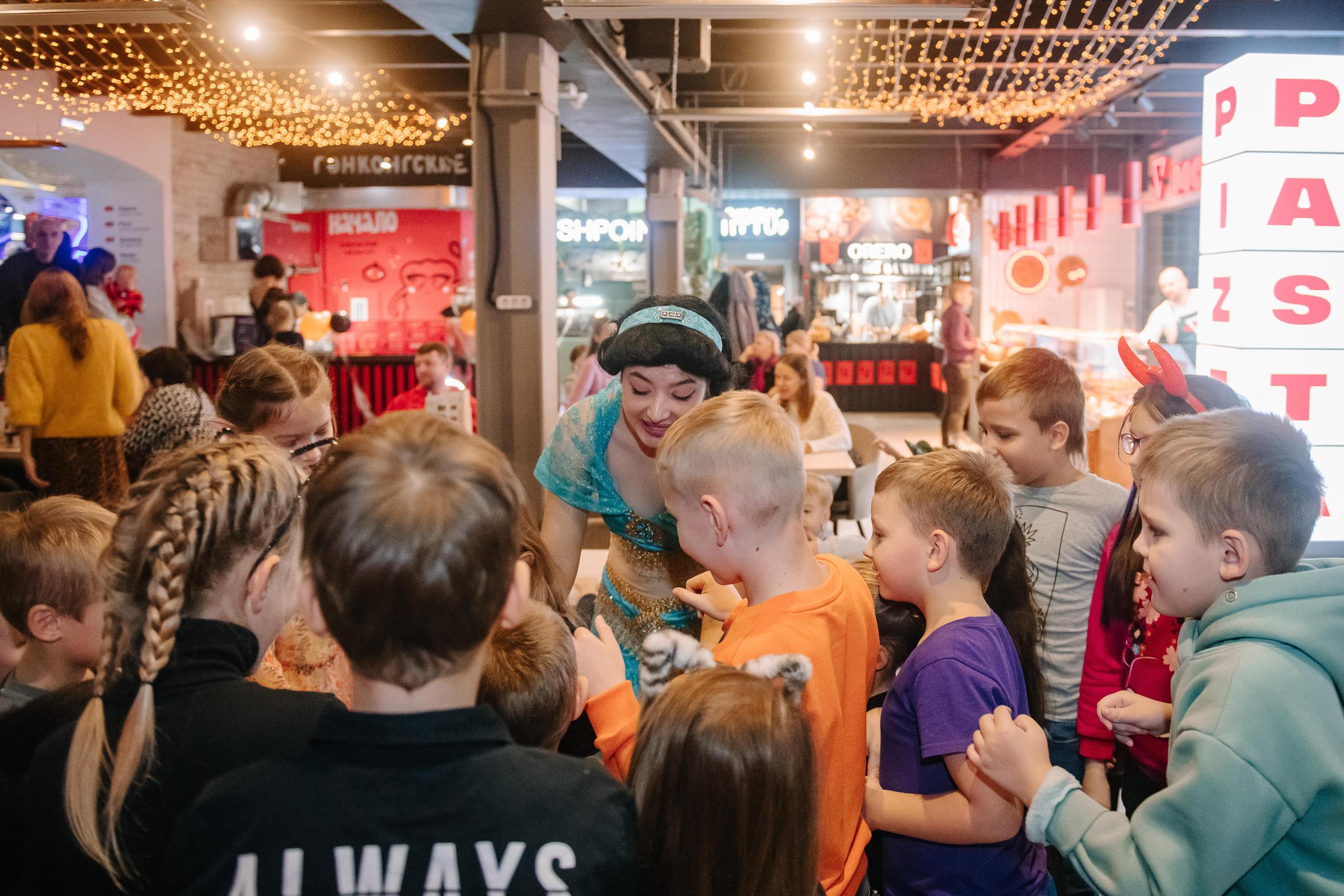 Гастродвор детский мастер-класс на Хеллоуин по приготовлению пиццы. Фотограф Валерия Голубева (Миронова)