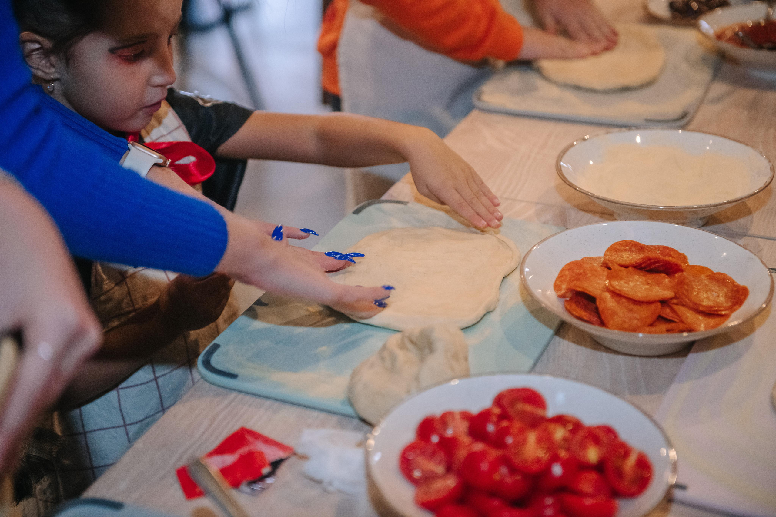 Гастродвор детский мастер-класс на Хеллоуин по приготовлению пиццы. Фотограф Валерия Голубева (Миронова)