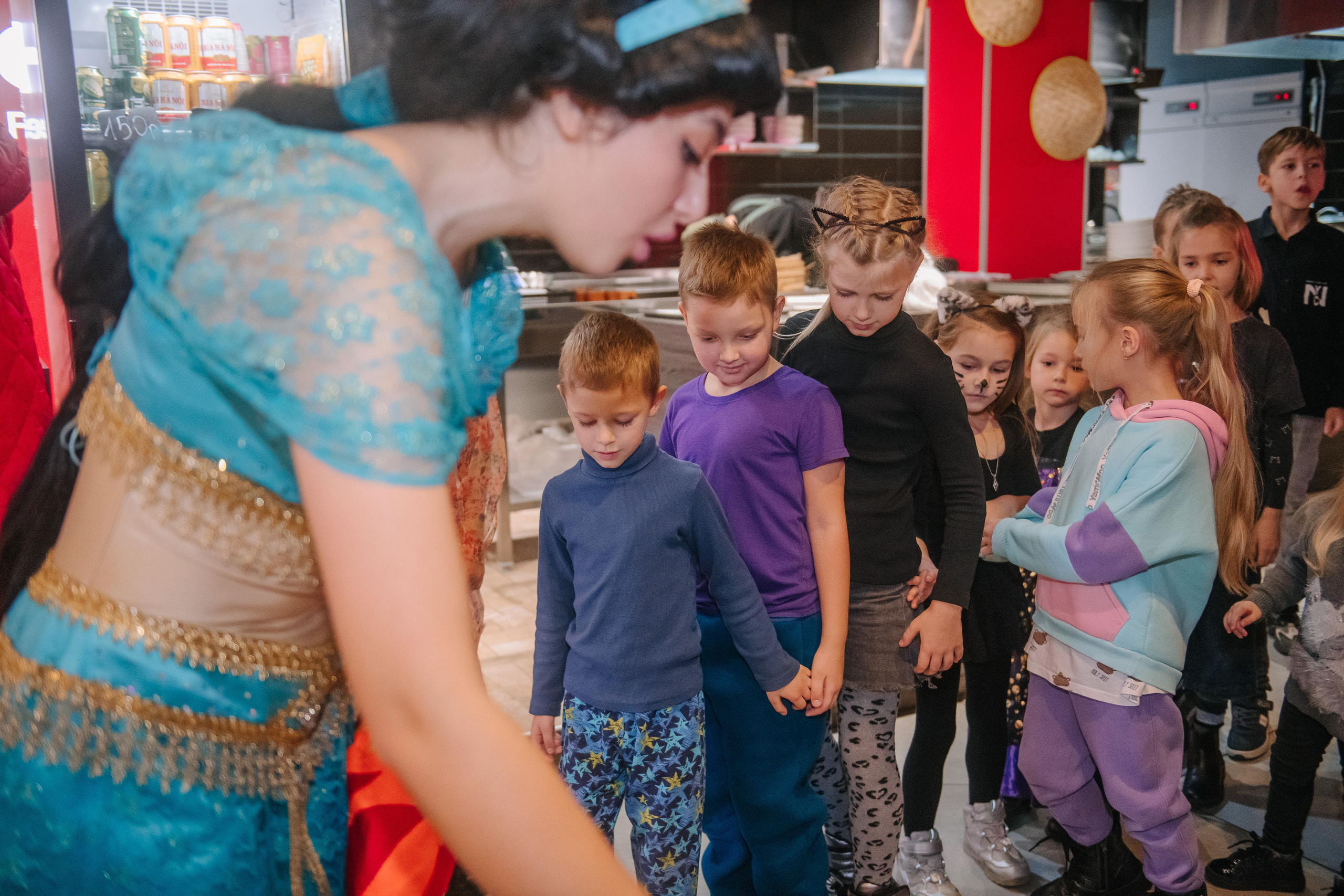 Гастродвор детский мастер-класс на Хеллоуин по приготовлению пиццы. Фотограф Валерия Голубева (Миронова)