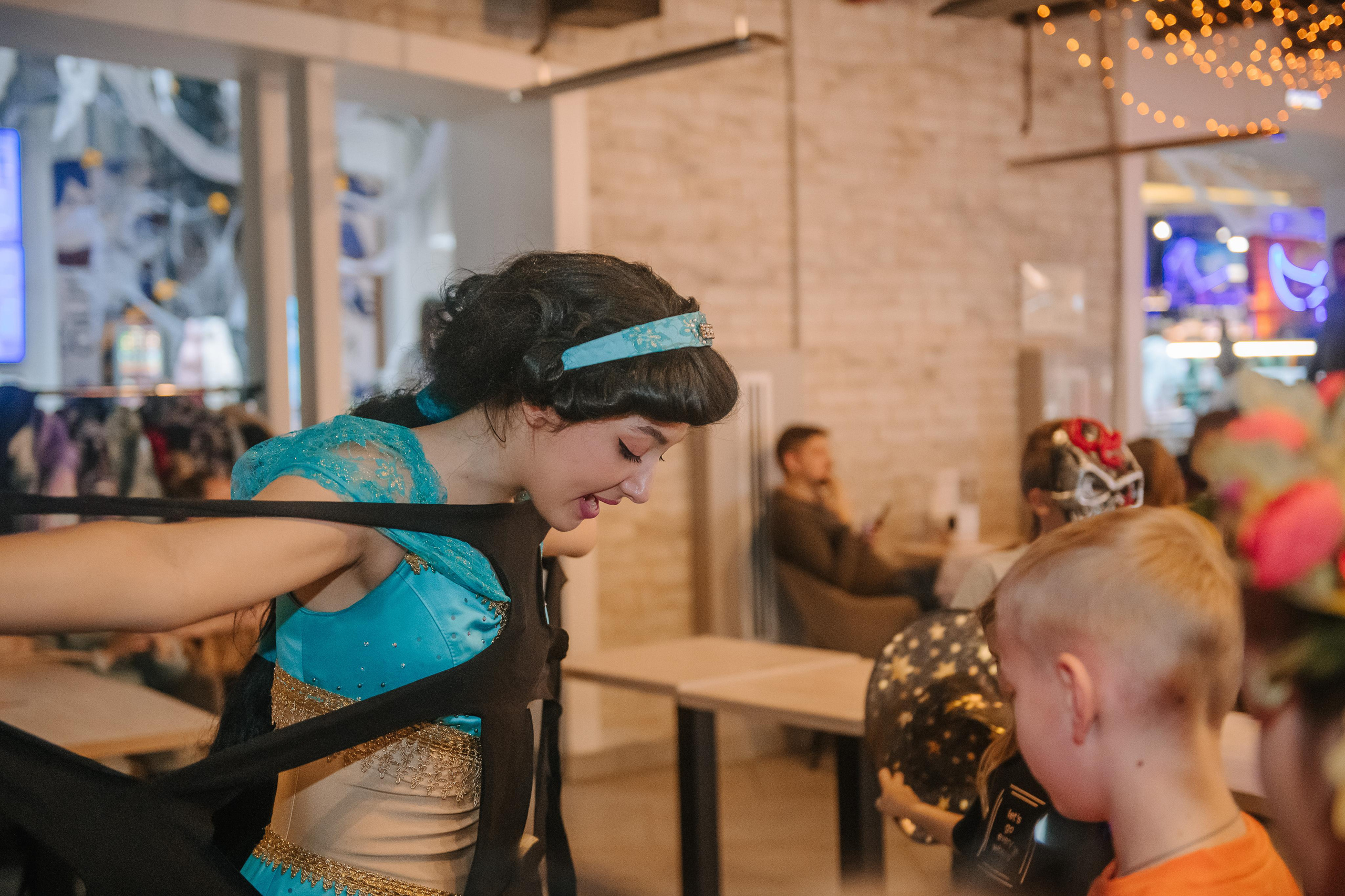 Гастродвор детский мастер-класс на Хеллоуин по приготовлению пиццы. Фотограф Валерия Голубева (Миронова)