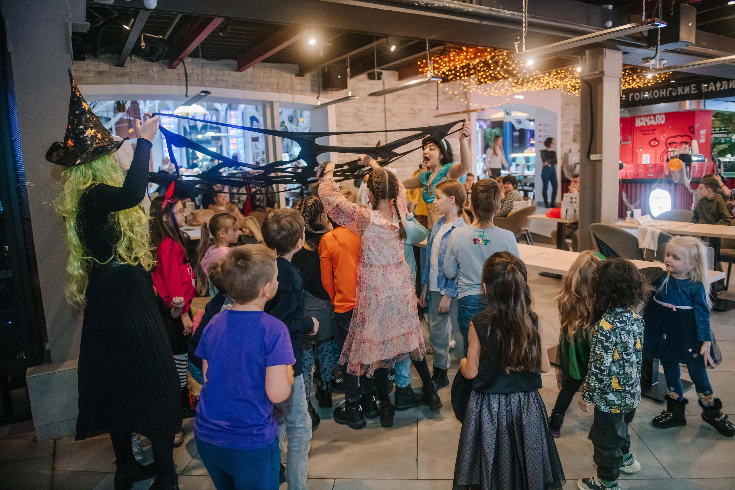 Гастродвор детский мастер-класс на Хеллоуин по приготовлению пиццы. Фотограф Валерия Голубева (Миронова)