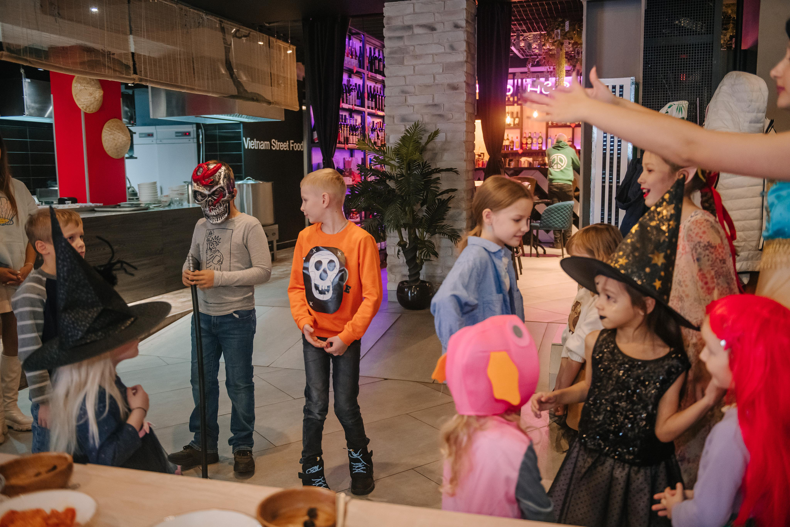 Гастродвор детский мастер-класс на Хеллоуин по приготовлению пиццы. Фотограф Валерия Голубева (Миронова)