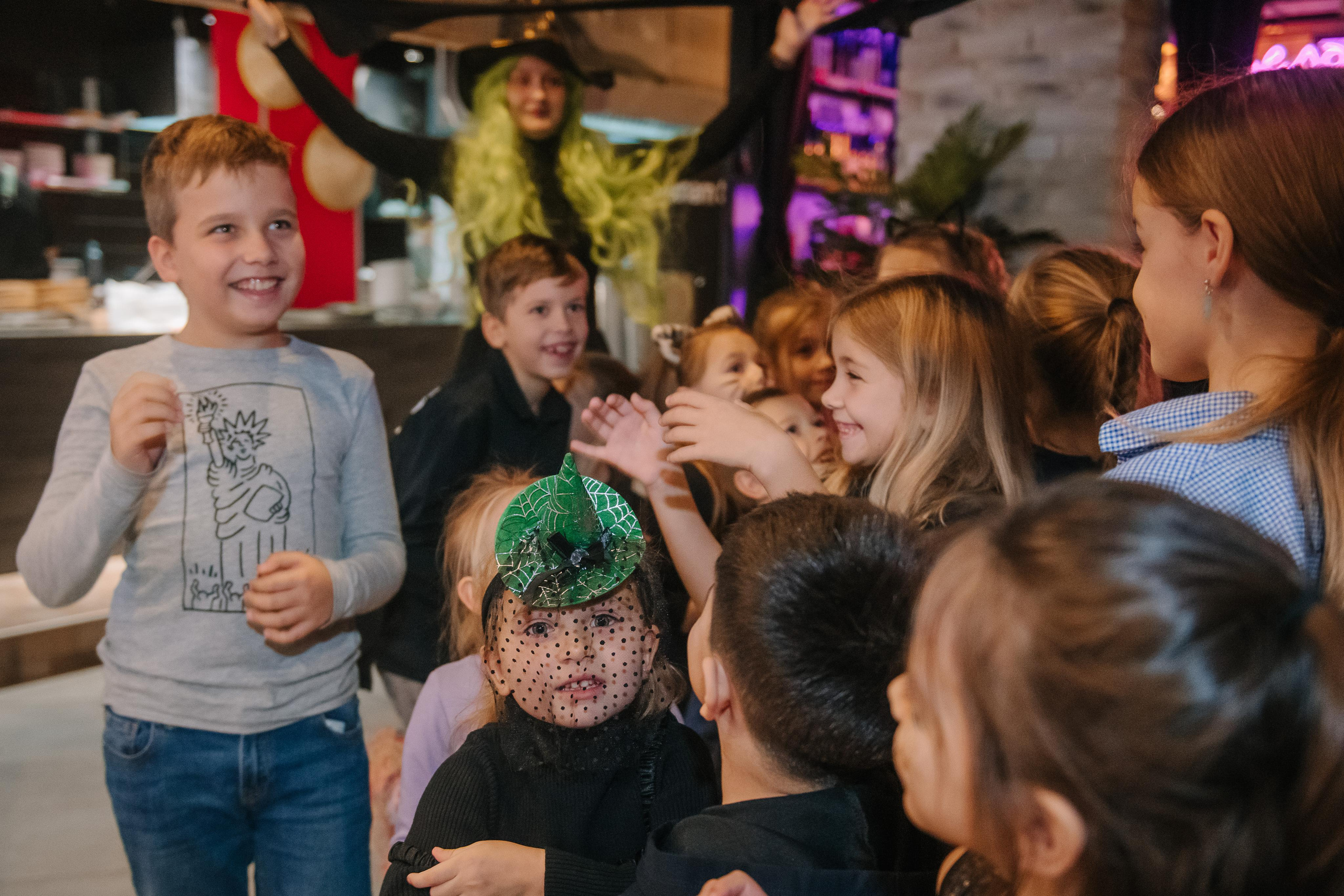 Гастродвор детский мастер-класс на Хеллоуин по приготовлению пиццы. Фотограф Валерия Голубева (Миронова)
