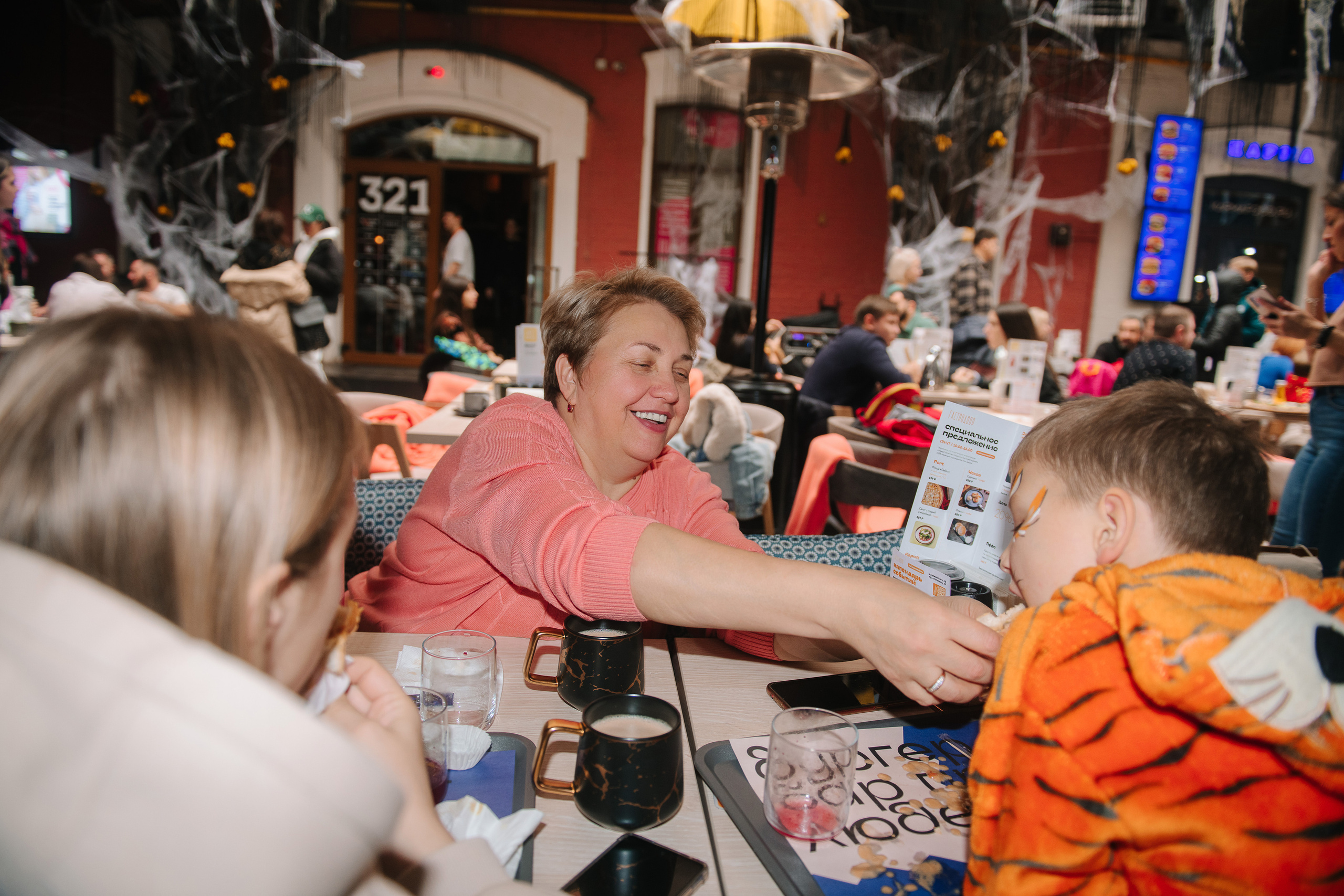 Гастродвор бранч на Хеллоуин. Фотограф Валерия Голубева (Миронова)