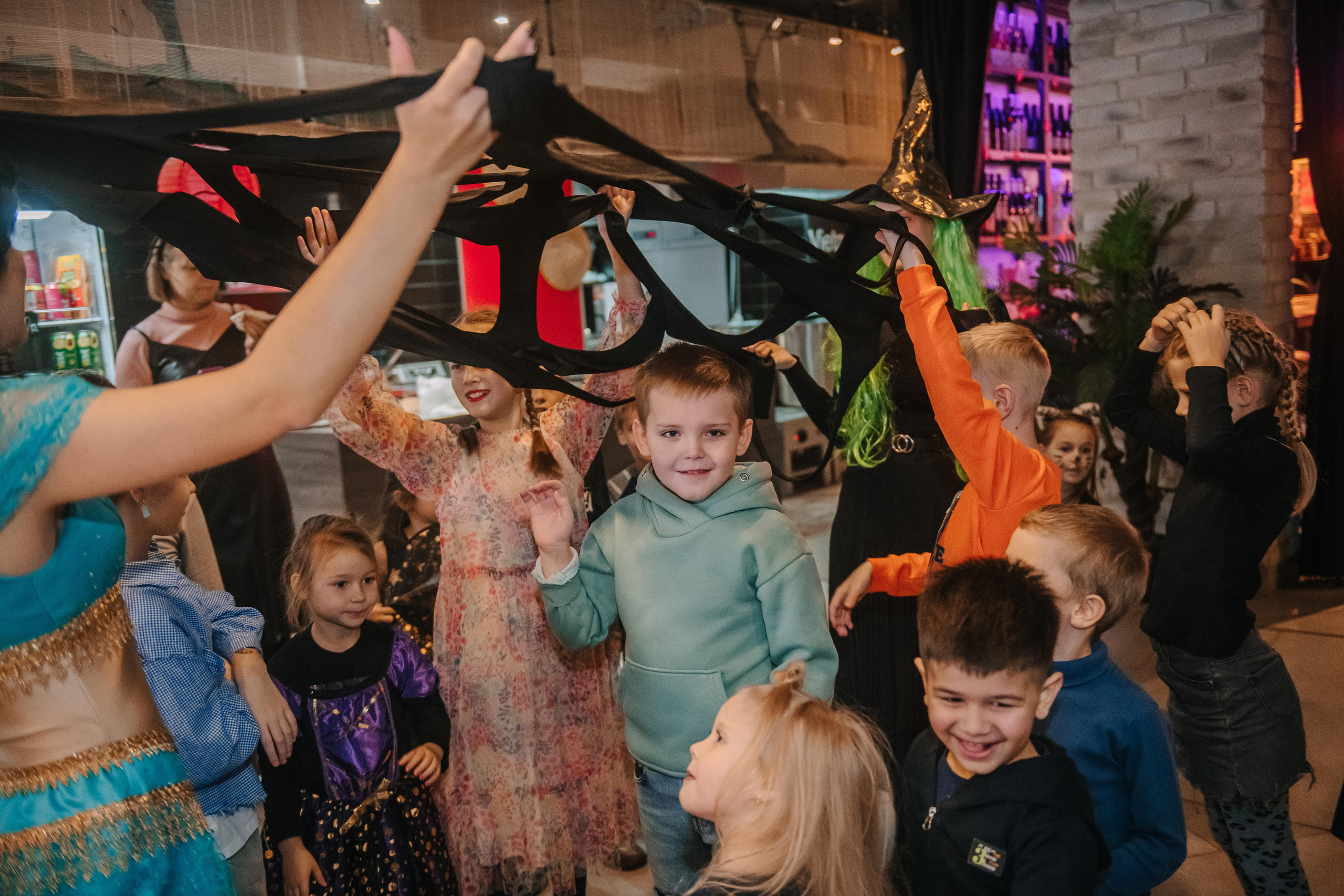 Гастродвор детский мастер-класс на Хеллоуин по приготовлению пиццы. Фотограф Валерия Голубева (Миронова)