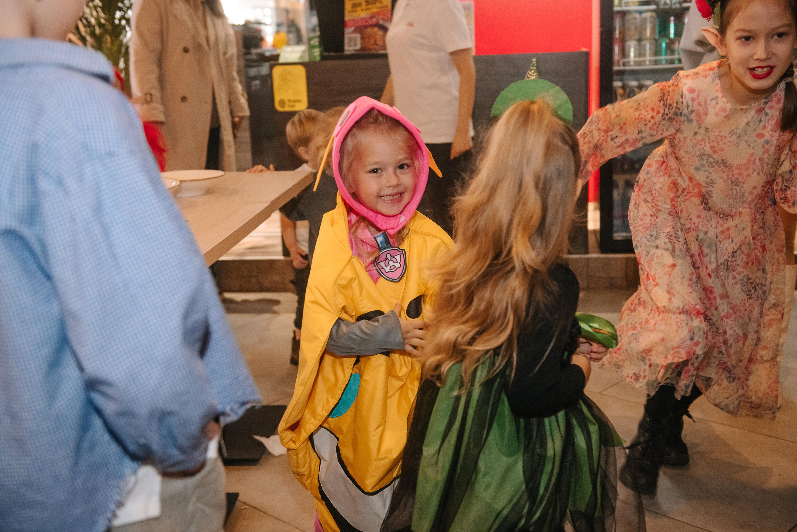 Гастродвор детский мастер-класс на Хеллоуин по приготовлению пиццы. Фотограф Валерия Голубева (Миронова)