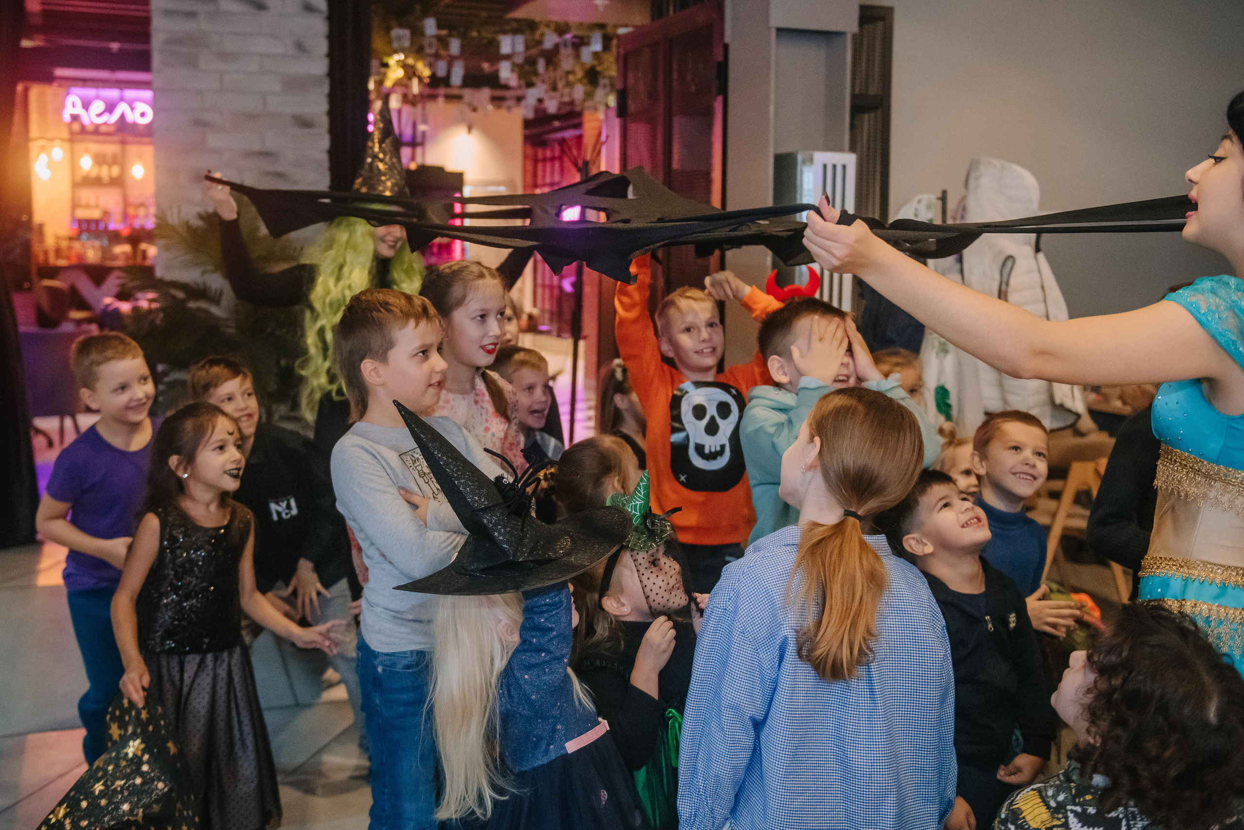 Гастродвор детский мастер-класс на Хеллоуин по приготовлению пиццы. Фотограф Валерия Голубева (Миронова)