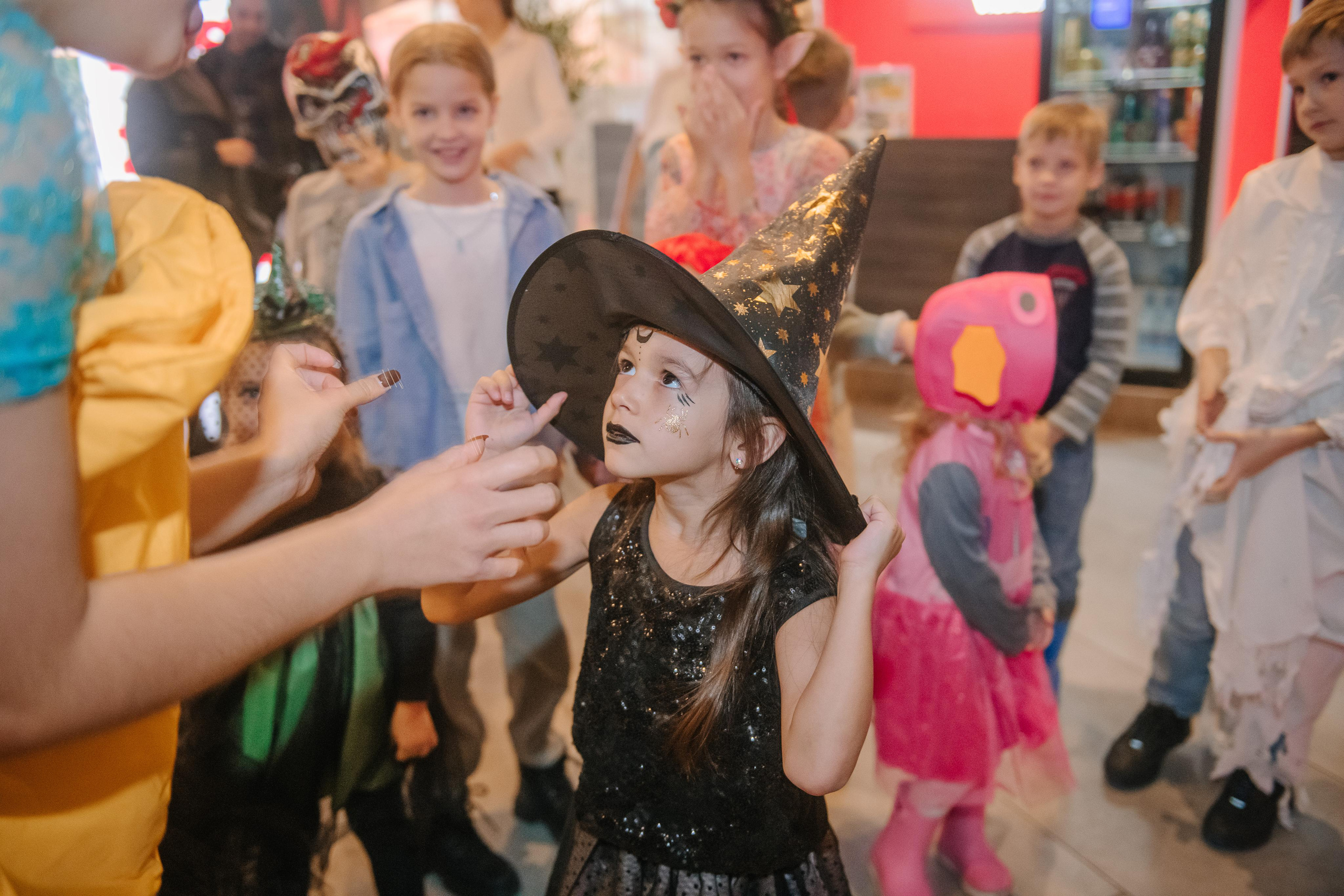 Гастродвор детский мастер-класс на Хеллоуин по приготовлению пиццы. Фотограф Валерия Голубева (Миронова)