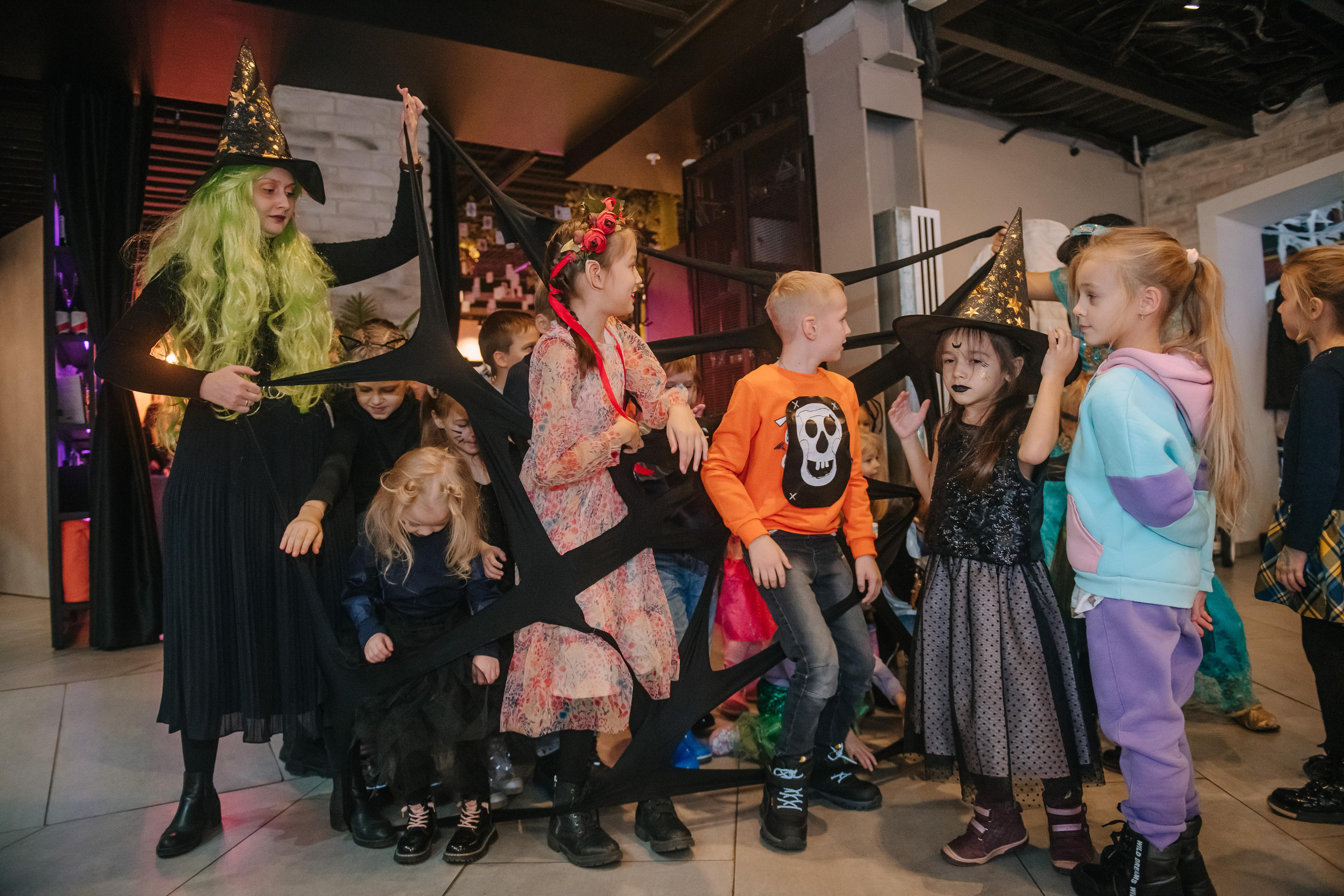 Гастродвор детский мастер-класс на Хеллоуин по приготовлению пиццы. Фотограф Валерия Голубева (Миронова)