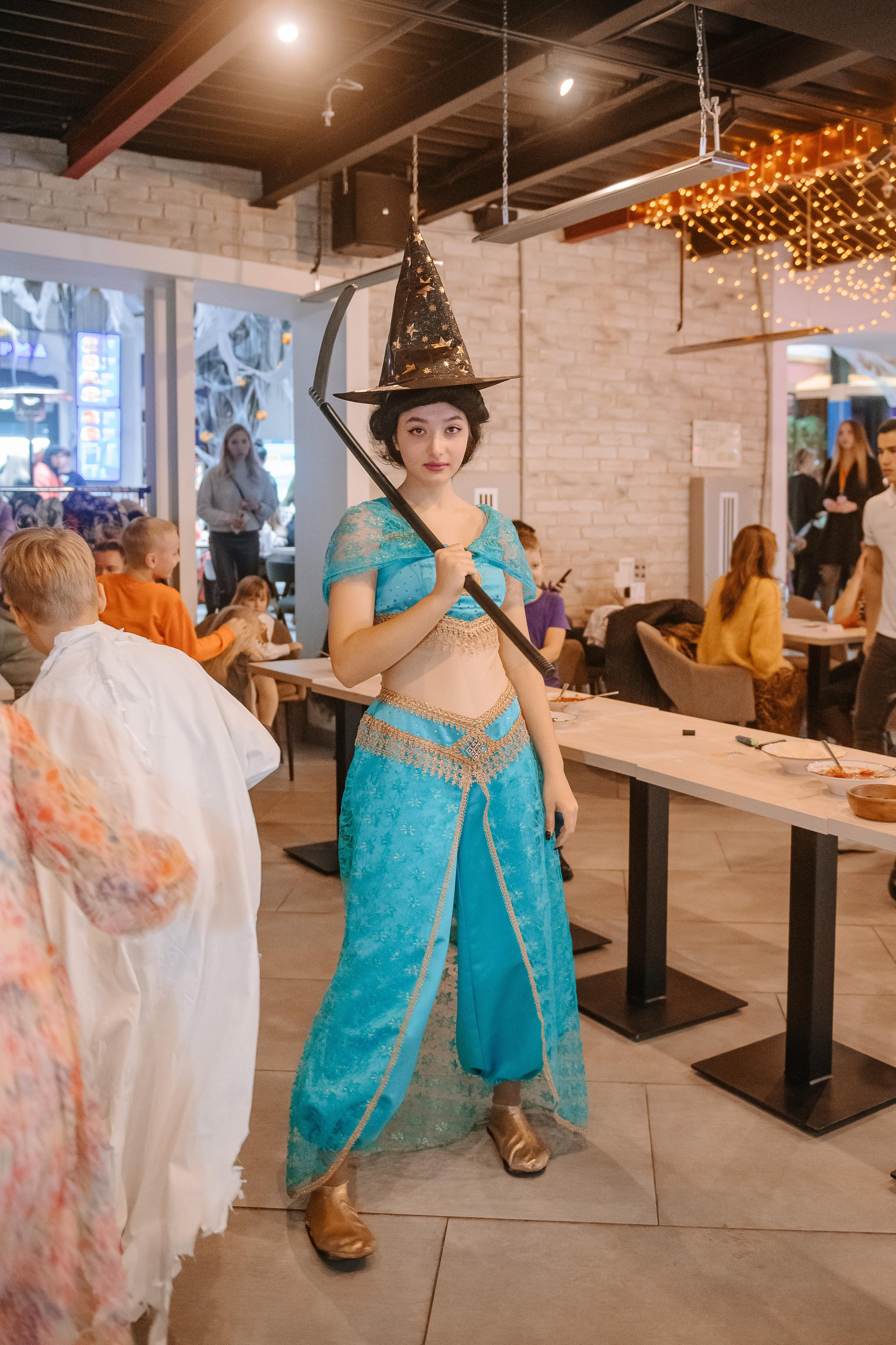 Гастродвор детский мастер-класс на Хеллоуин по приготовлению пиццы. Фотограф Валерия Голубева (Миронова)