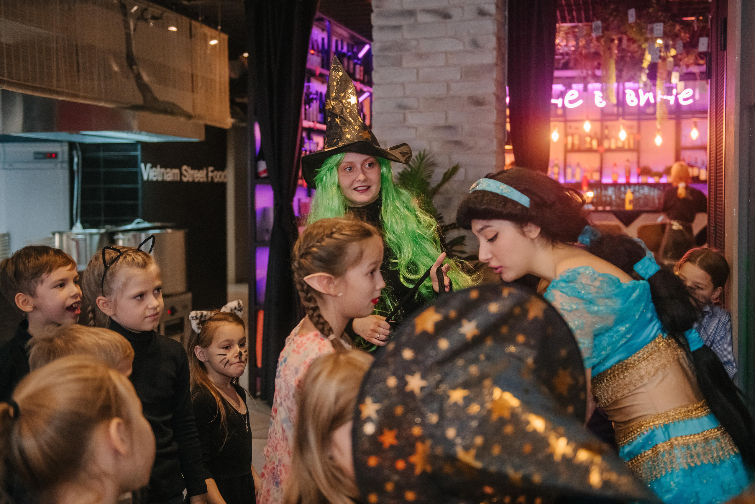 Гастродвор детский мастер-класс на Хеллоуин по приготовлению пиццы. Фотограф Валерия Голубева (Миронова)