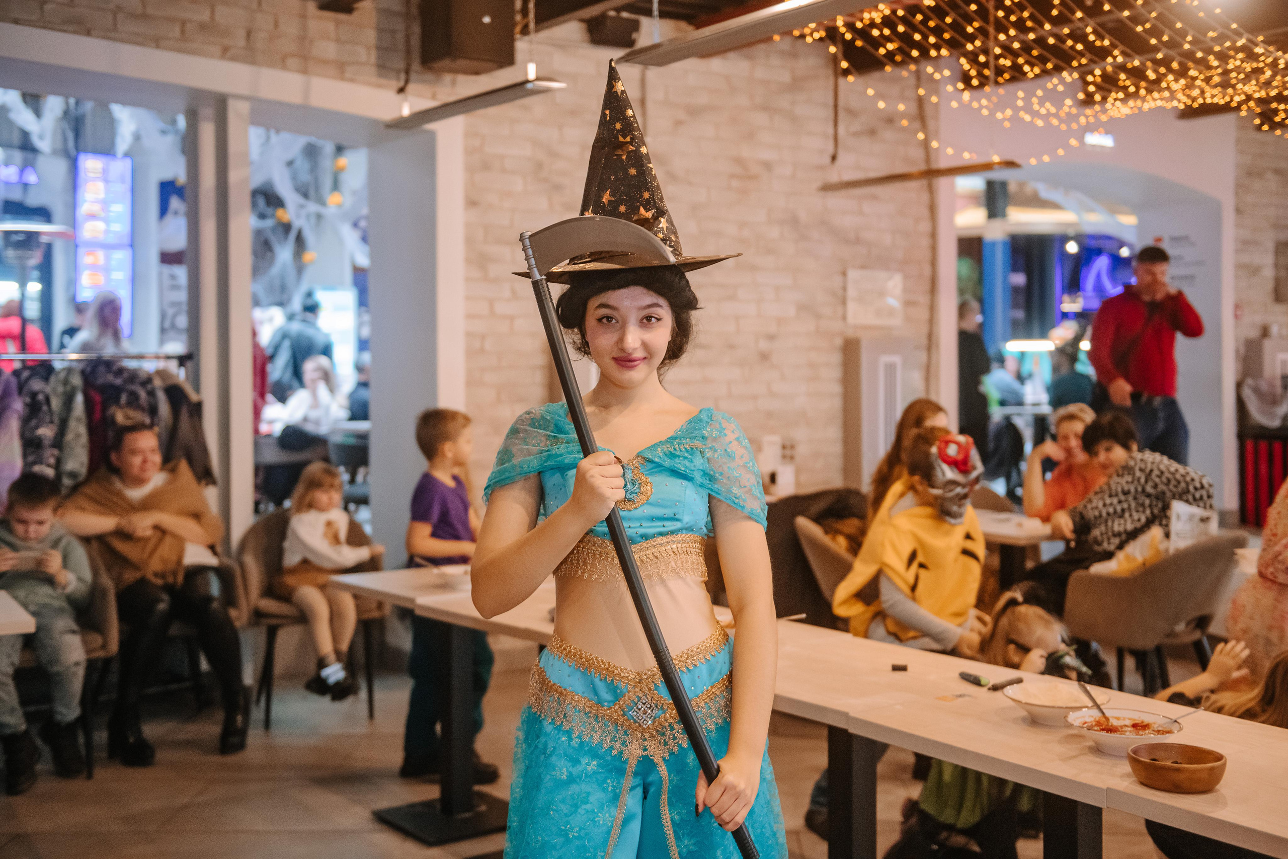 Гастродвор детский мастер-класс на Хеллоуин по приготовлению пиццы. Фотограф Валерия Голубева (Миронова)