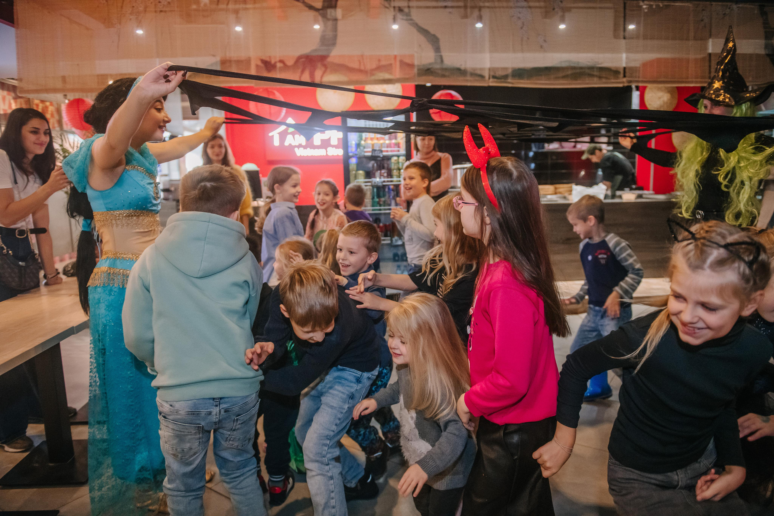 Гастродвор детский мастер-класс на Хеллоуин по приготовлению пиццы. Фотограф Валерия Голубева (Миронова)