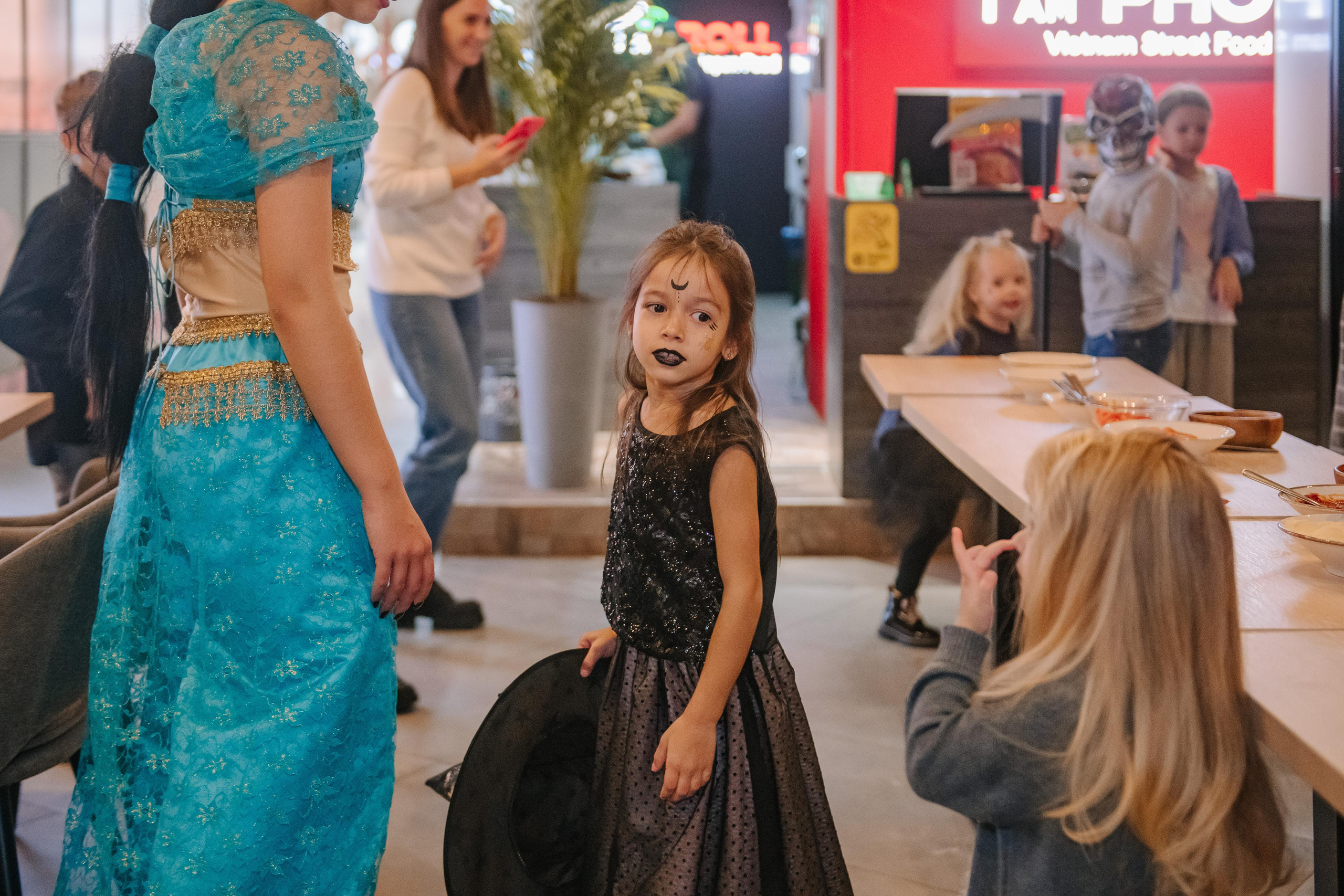 Гастродвор детский мастер-класс на Хеллоуин по приготовлению пиццы. Фотограф Валерия Голубева (Миронова)