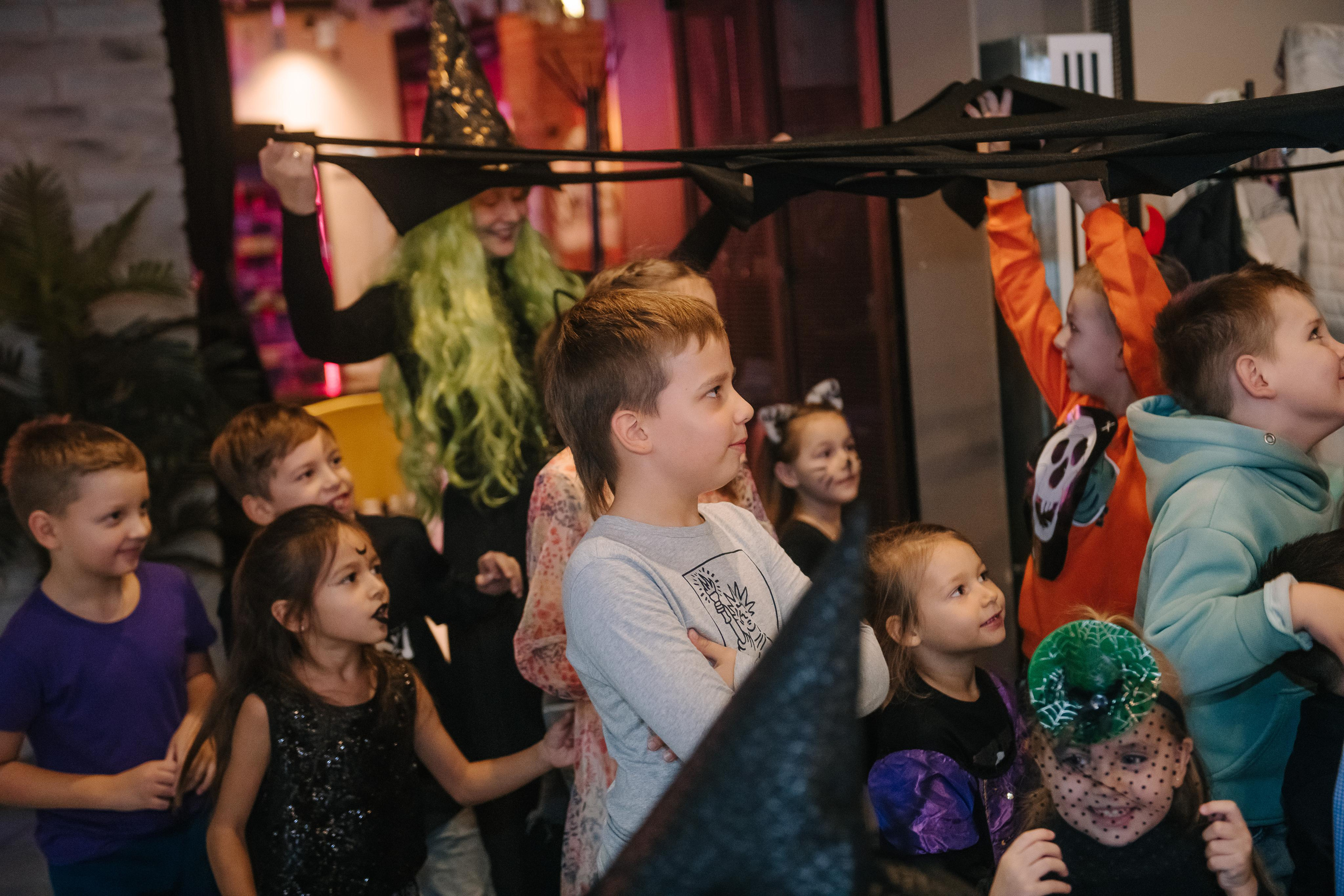 Гастродвор детский мастер-класс на Хеллоуин по приготовлению пиццы. Фотограф Валерия Голубева (Миронова)